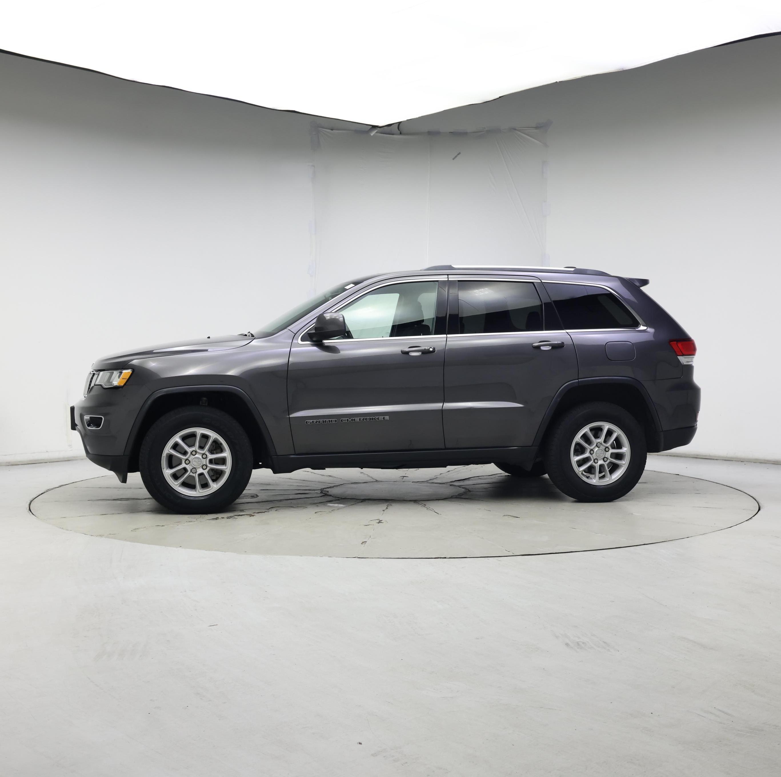 Thumbnail: 2020 Jeep Grand Cherokee - 3