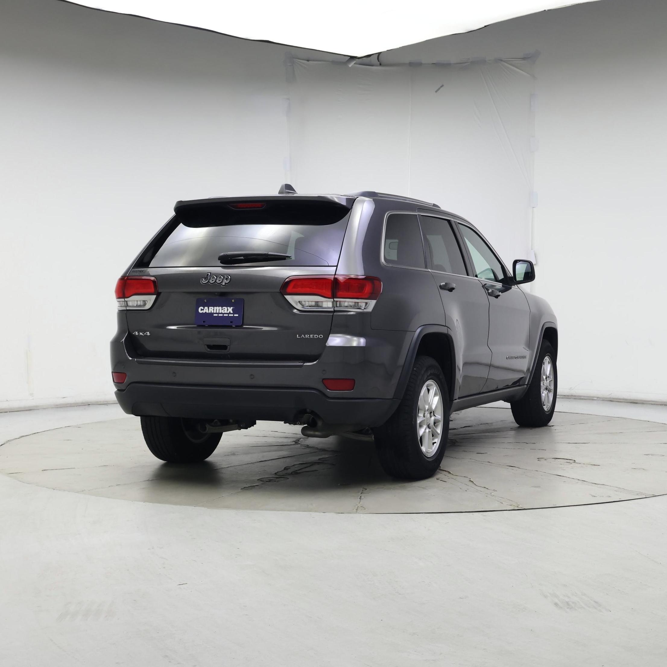 Thumbnail: 2020 Jeep Grand Cherokee - 8