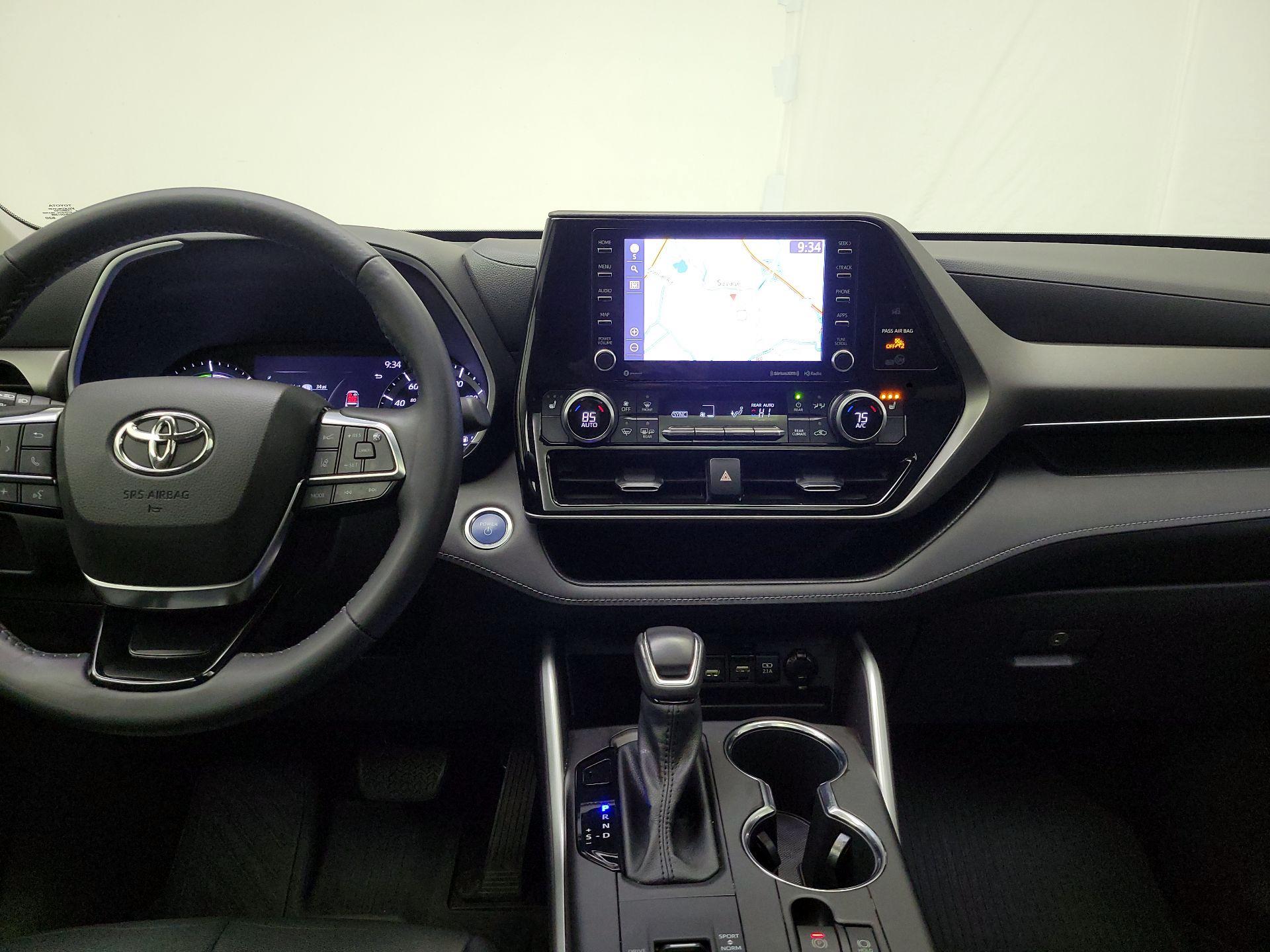 Thumbnail: 2020 Toyota Highlander - 9