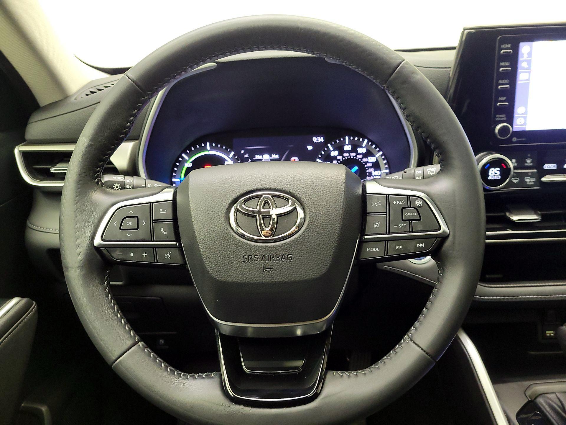 Thumbnail: 2020 Toyota Highlander - 10