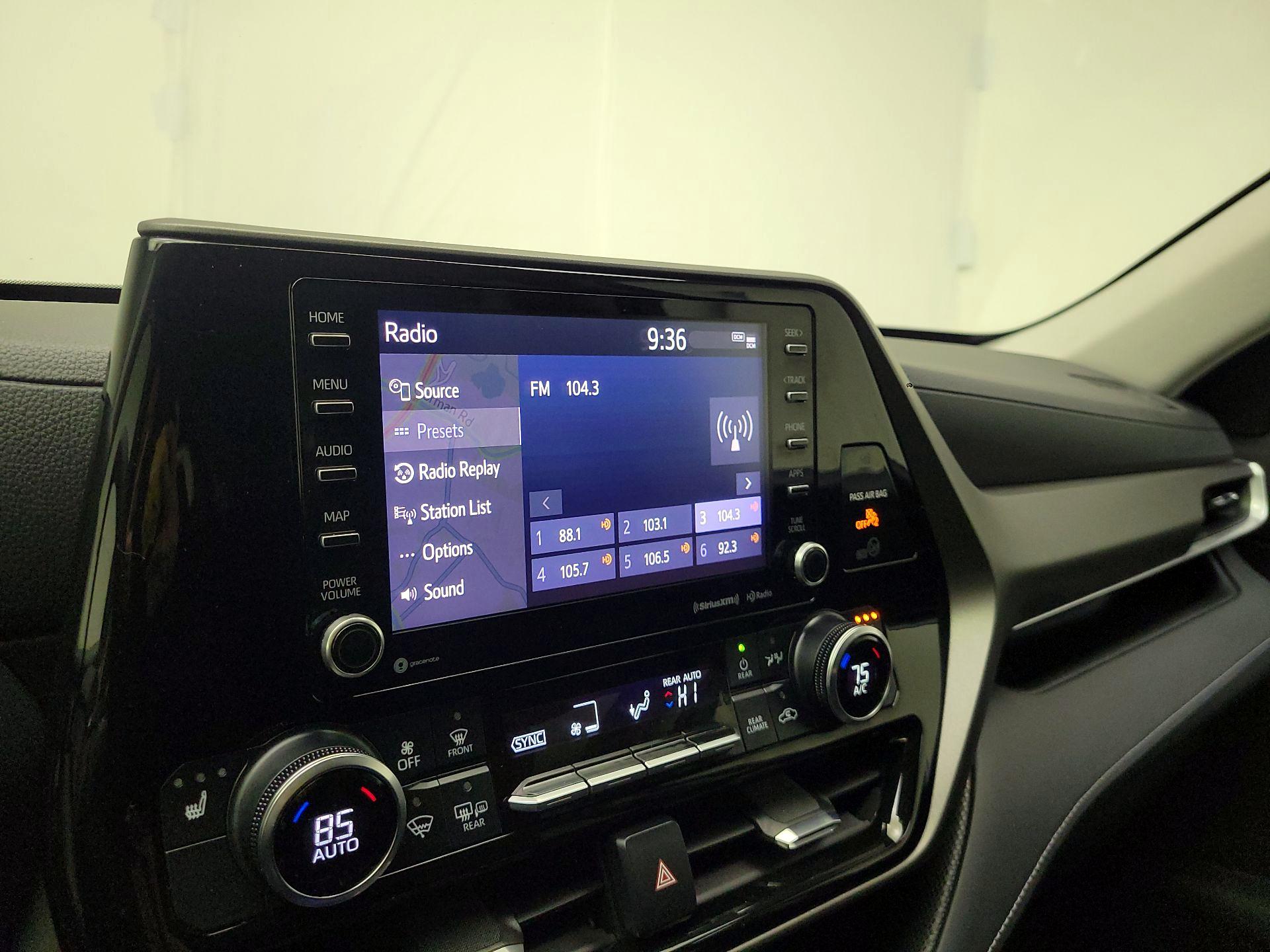 Thumbnail: 2020 Toyota Highlander - 16