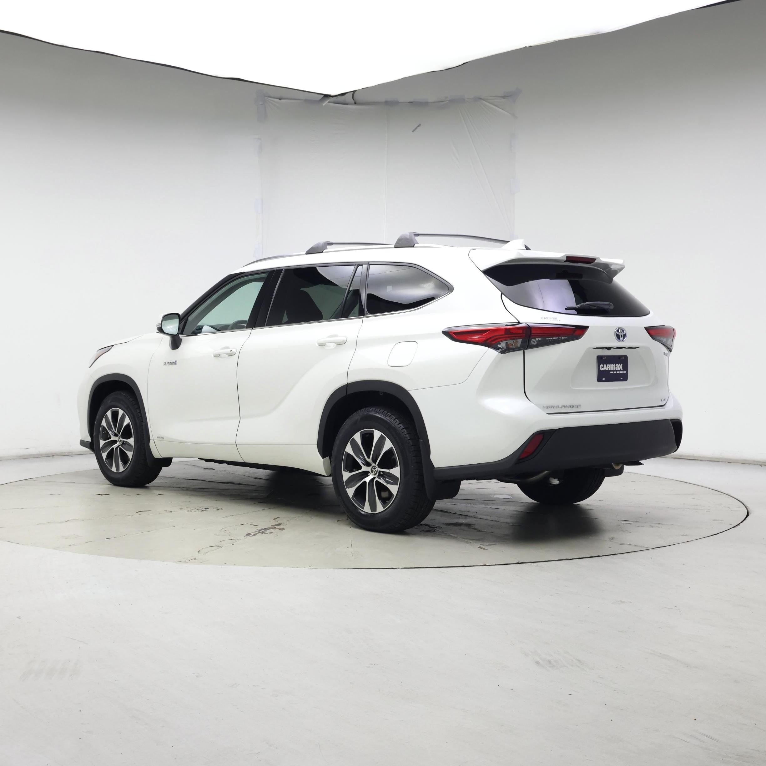 Thumbnail: 2020 Toyota Highlander - 2