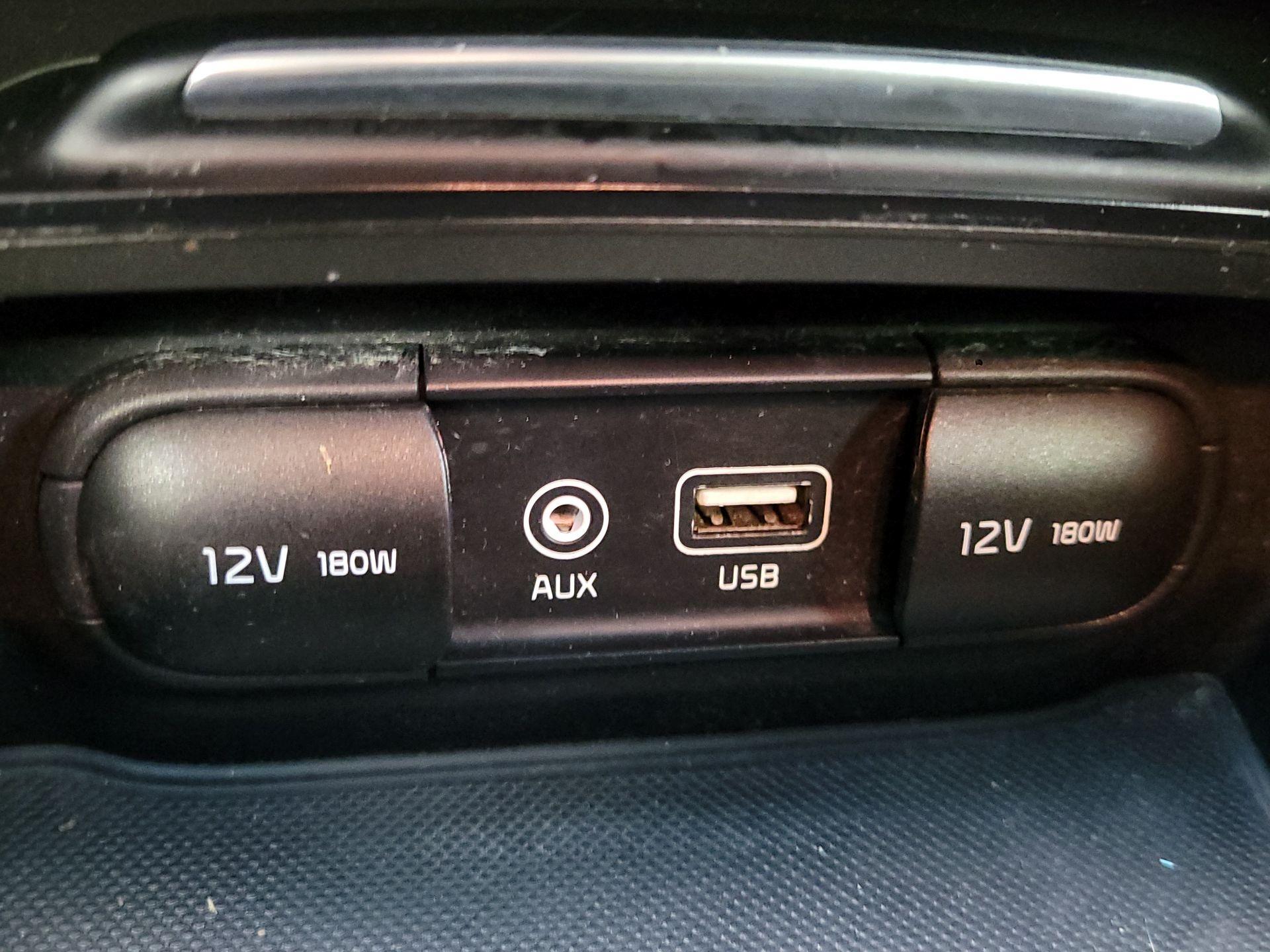 Thumbnail: 2020 Kia Optima - 18