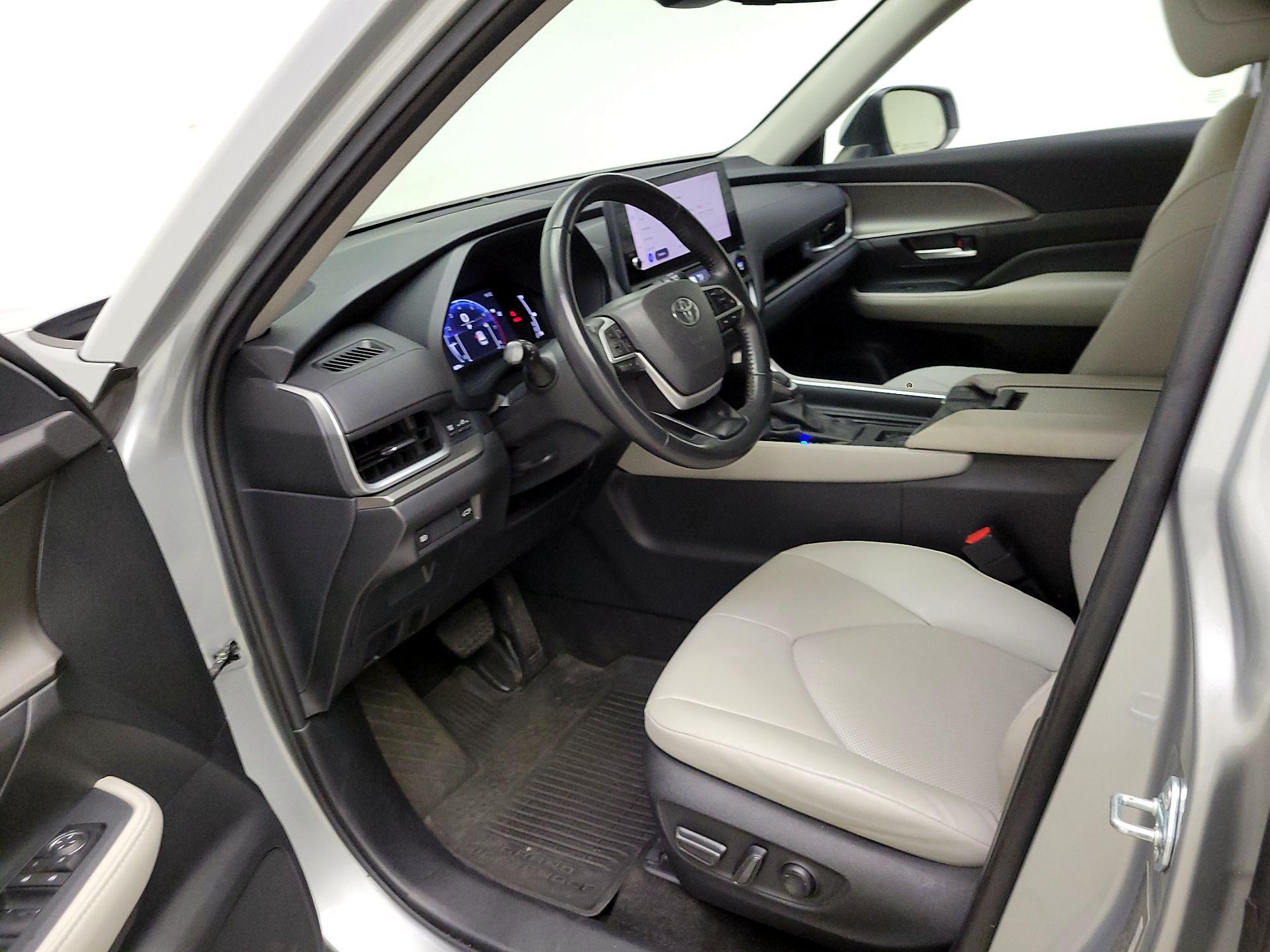 Thumbnail: 2024 Toyota Grand Highlander - 11