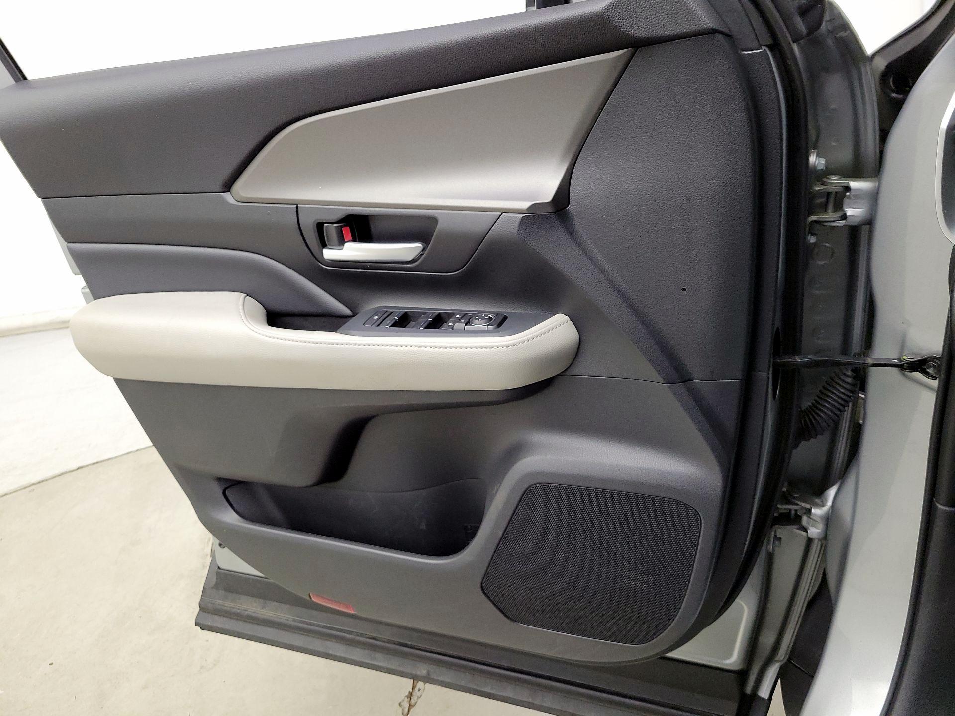 Thumbnail: 2024 Toyota Grand Highlander - 12