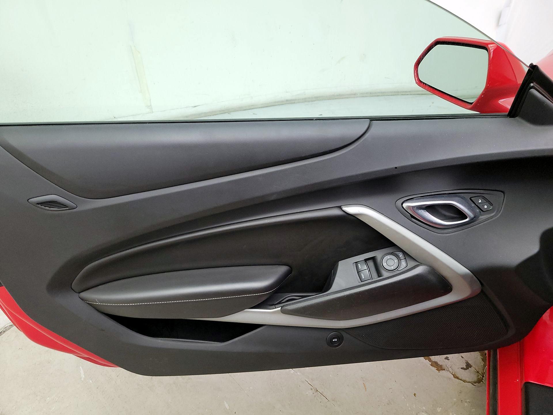 Thumbnail: 2018 Chevrolet Camaro - 12