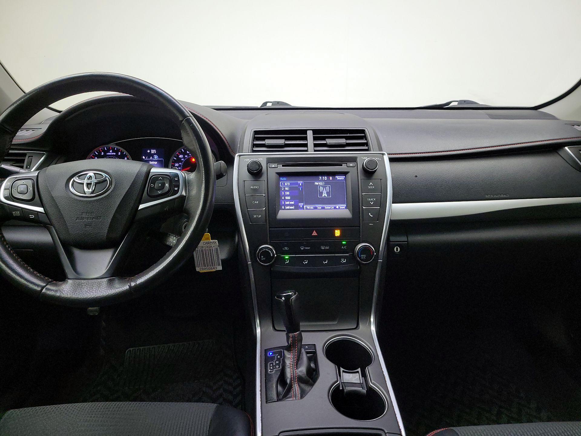 Thumbnail: 2017 Toyota Camry - 9