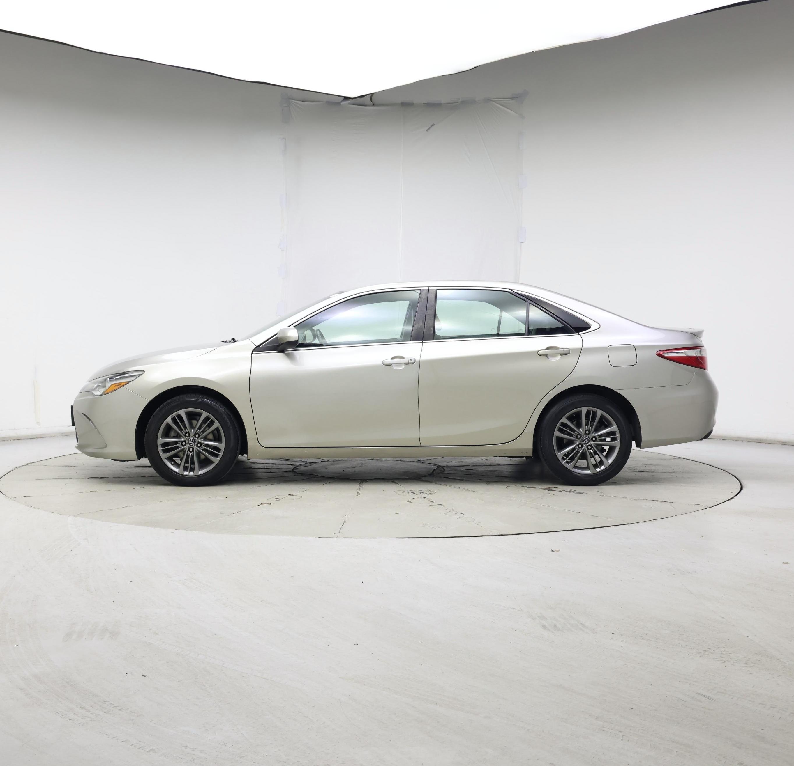 Thumbnail: 2017 Toyota Camry - 3