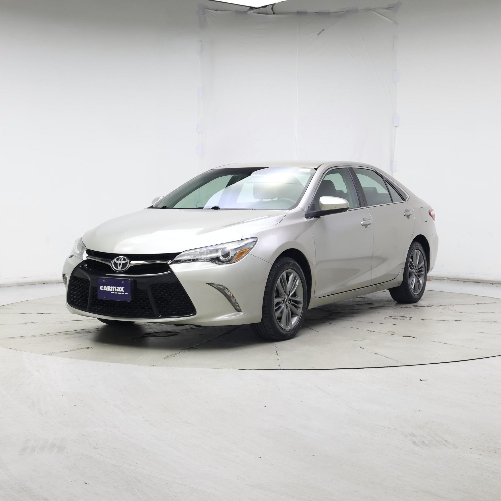 Thumbnail: 2017 Toyota Camry - 4