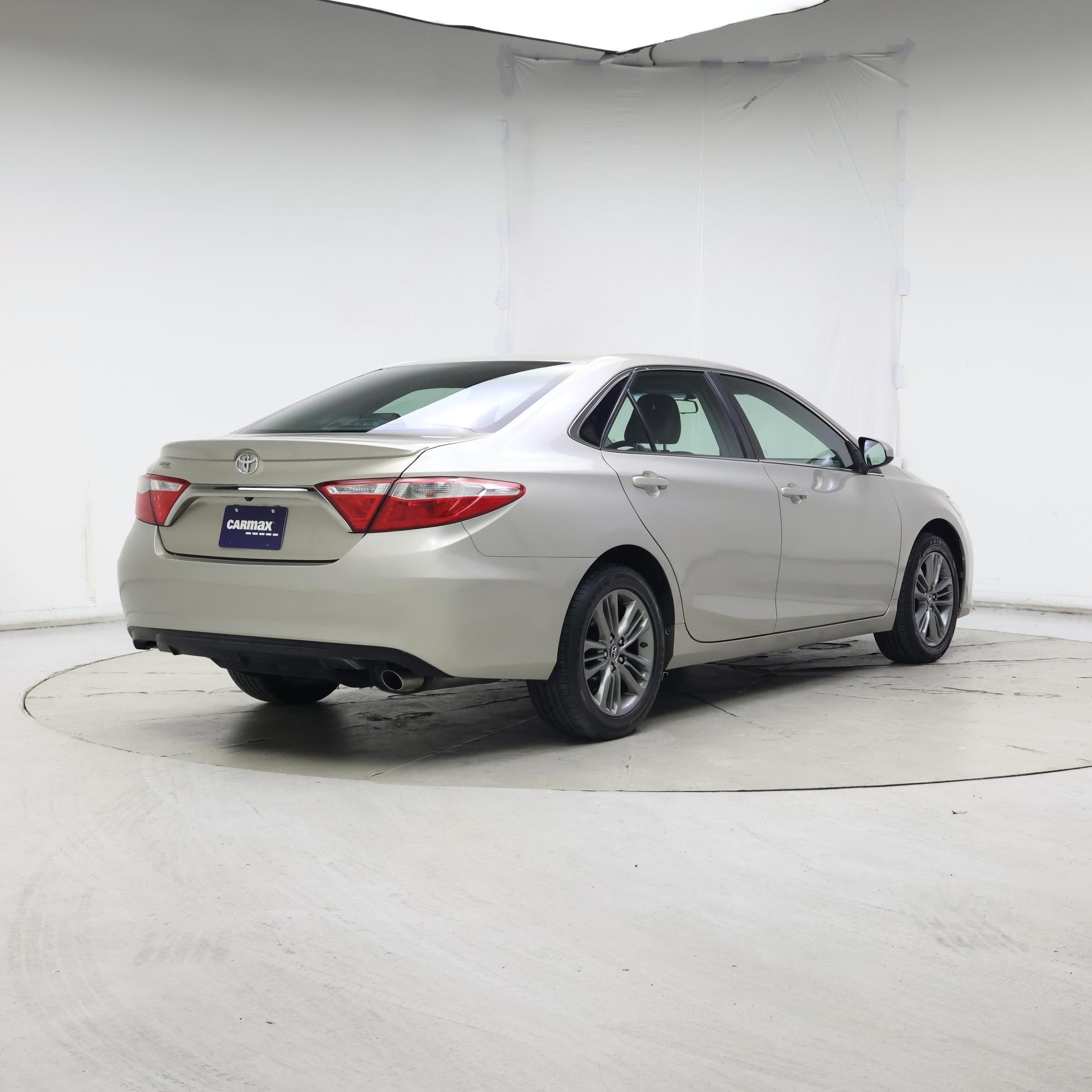 Thumbnail: 2017 Toyota Camry - 8