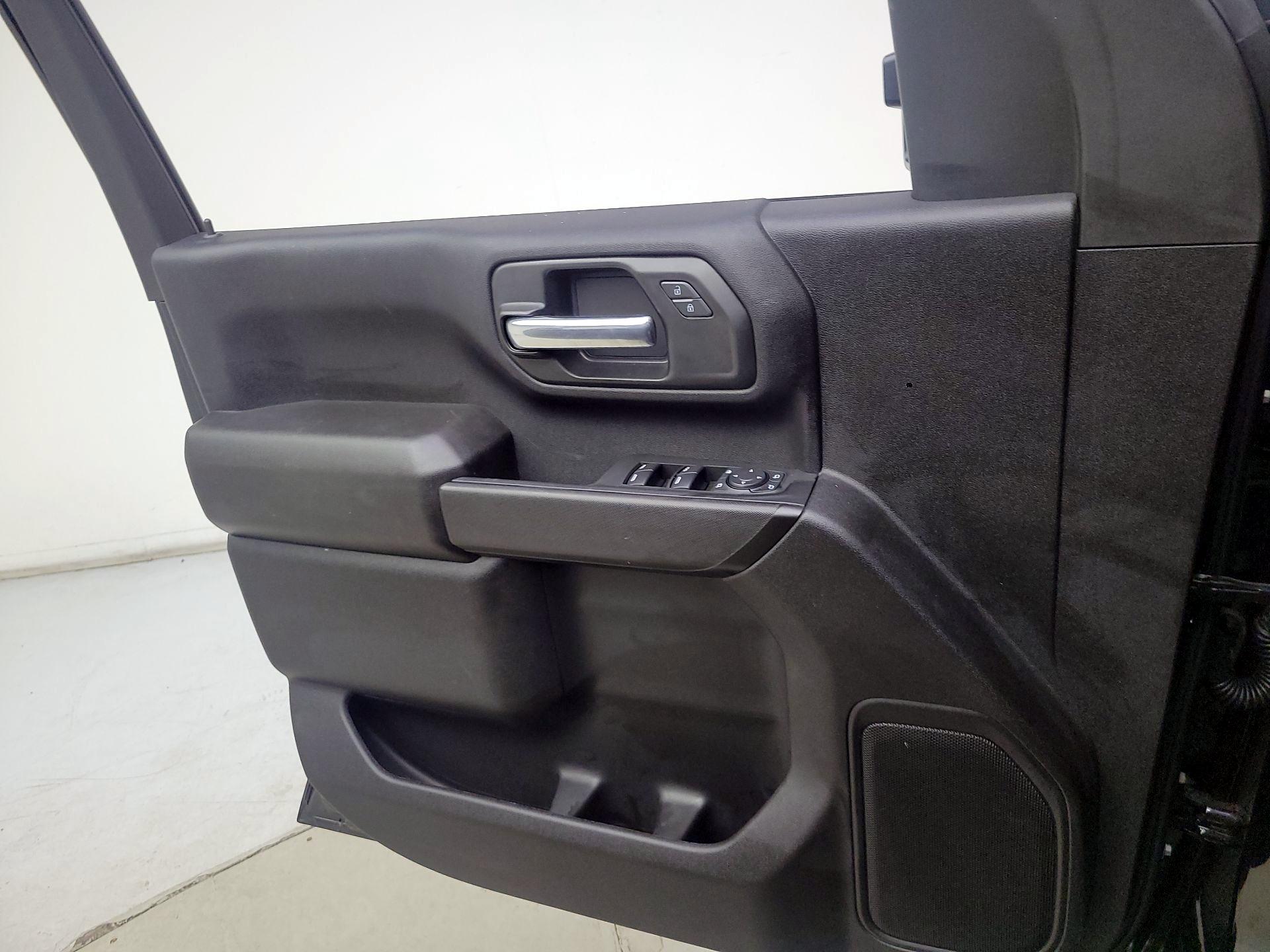 Thumbnail: 2025 Chevrolet Silverado 2500 - 12