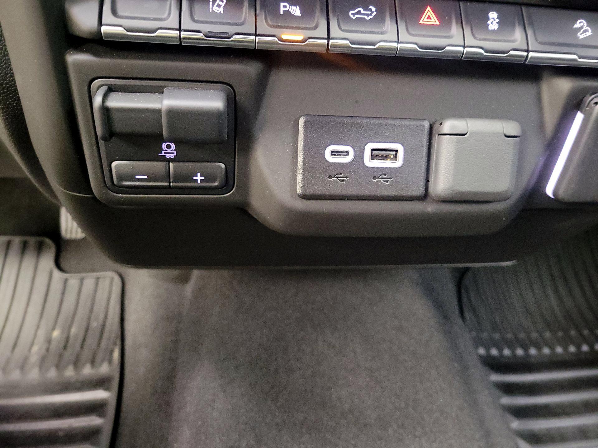 Thumbnail: 2025 Chevrolet Silverado 2500 - 18