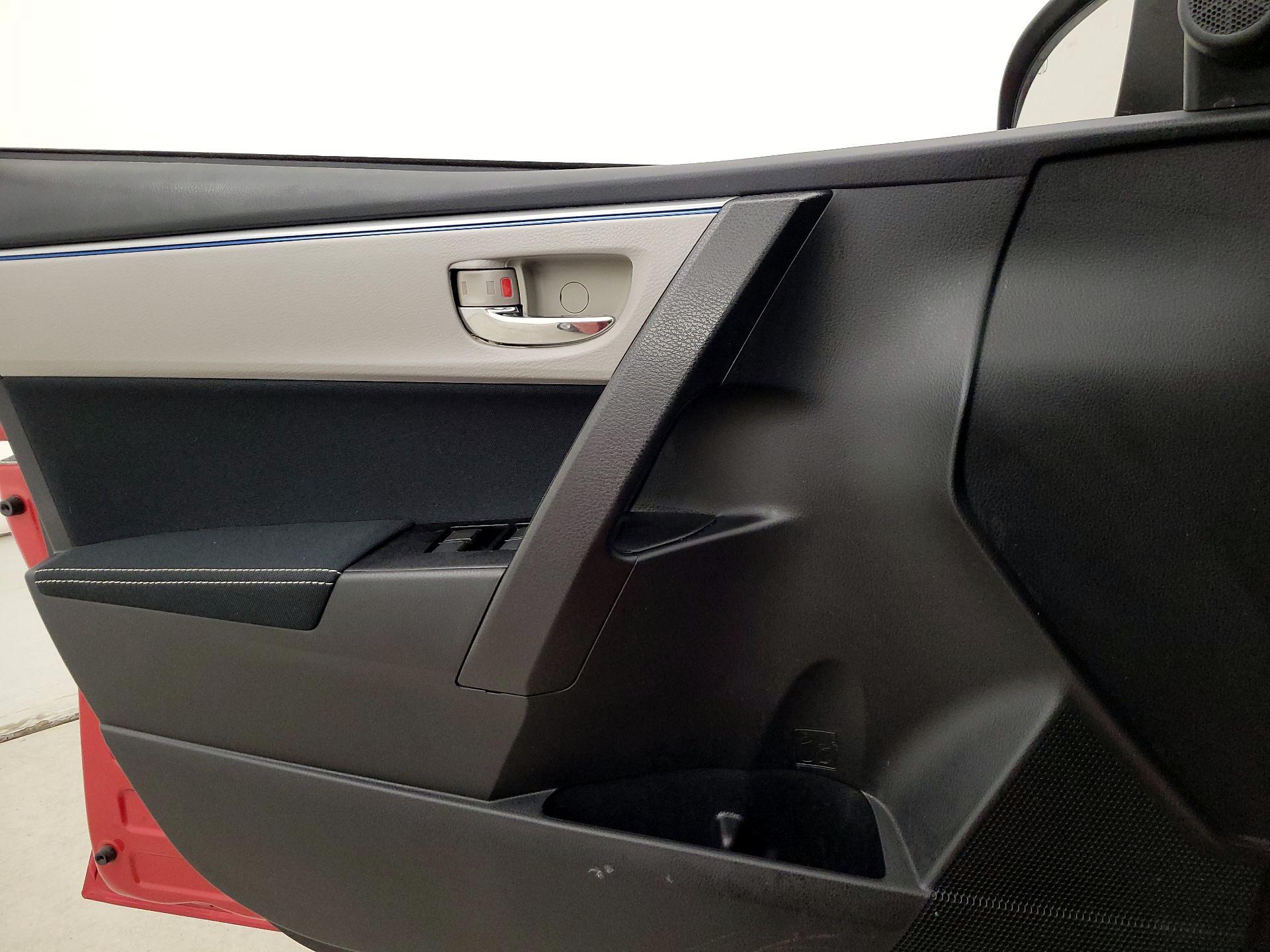 Thumbnail: 2014 Toyota Corolla - 12