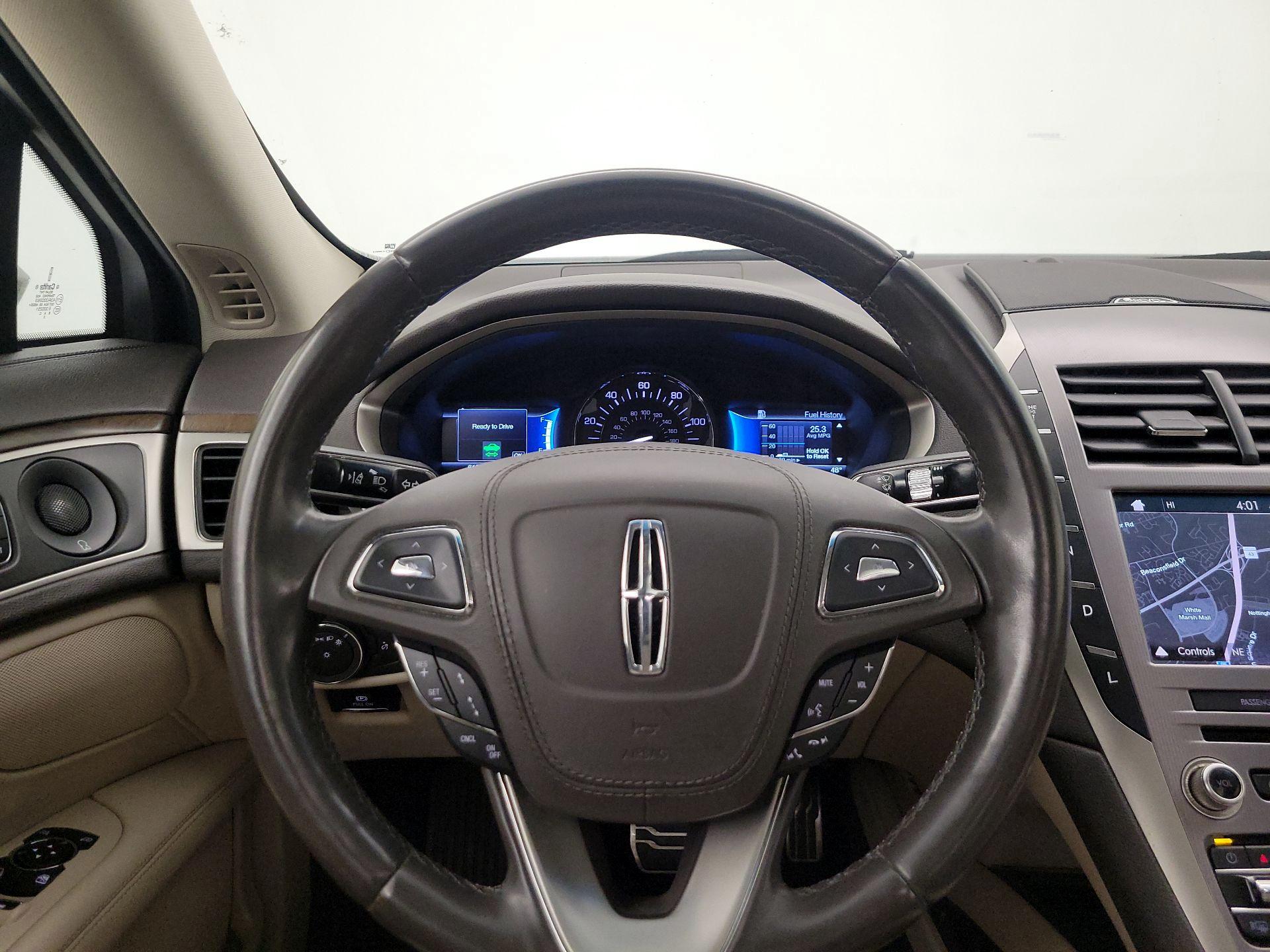 Thumbnail: 2019 Lincoln MKZ - 10