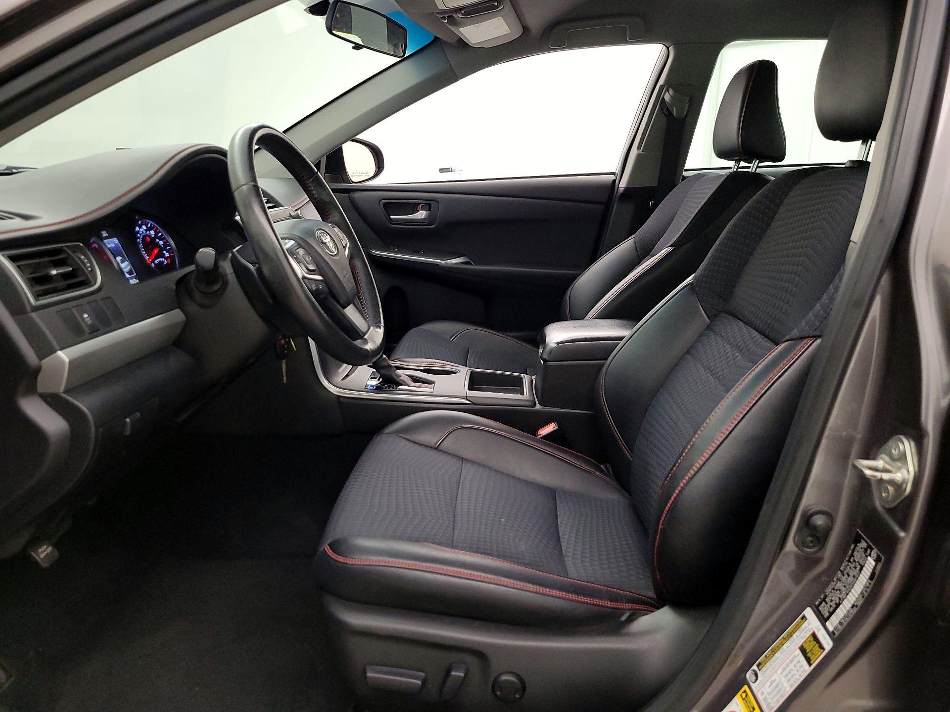 Thumbnail: 2015 Toyota Camry - 11