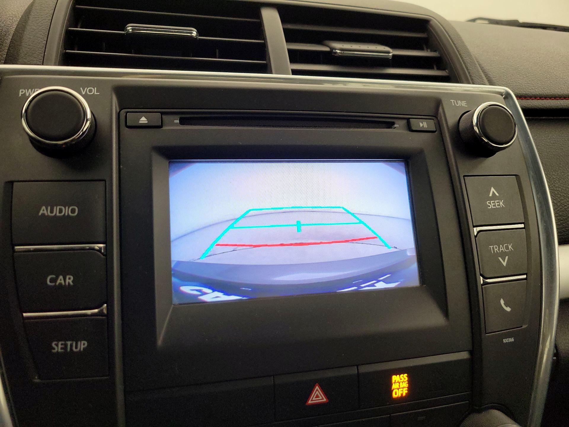 Thumbnail: 2015 Toyota Camry - 13