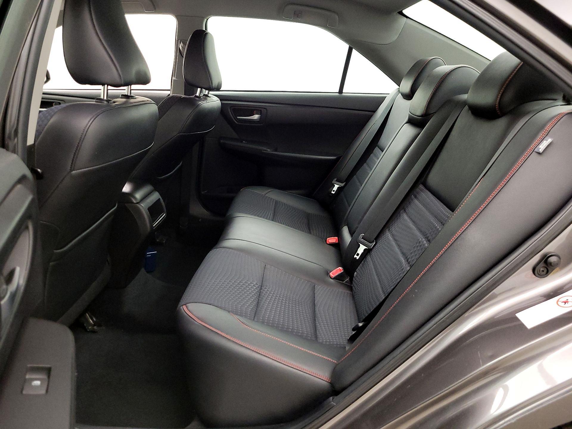 Thumbnail: 2015 Toyota Camry - 18