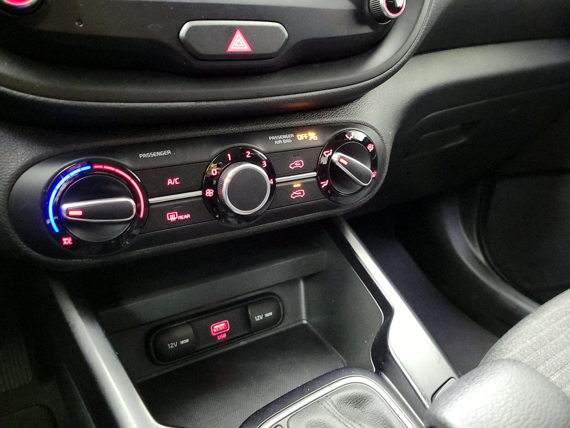 Thumbnail: 2020 Kia Soul - 17