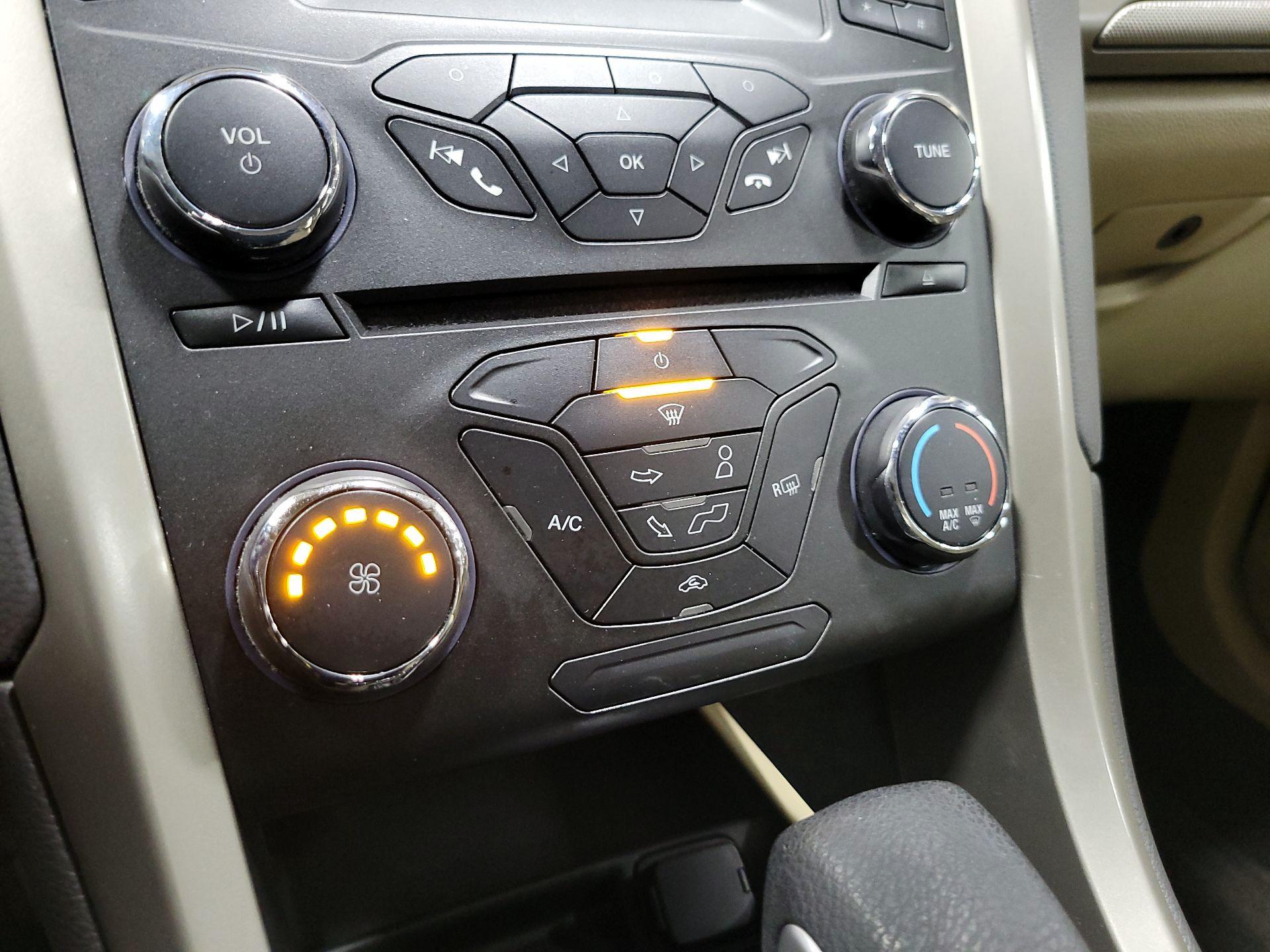 Thumbnail: 2015 Ford Fusion - 16