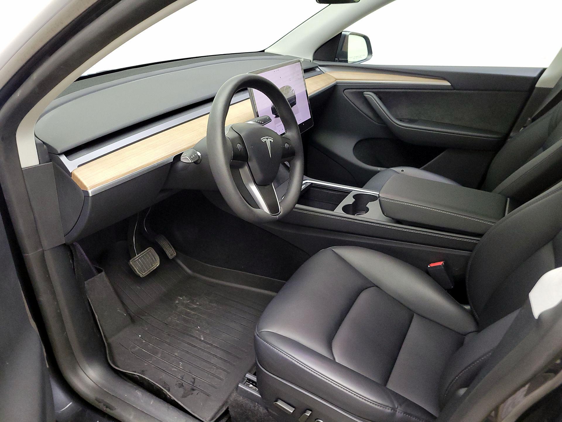 Thumbnail: 2025 Tesla Model Y - 11