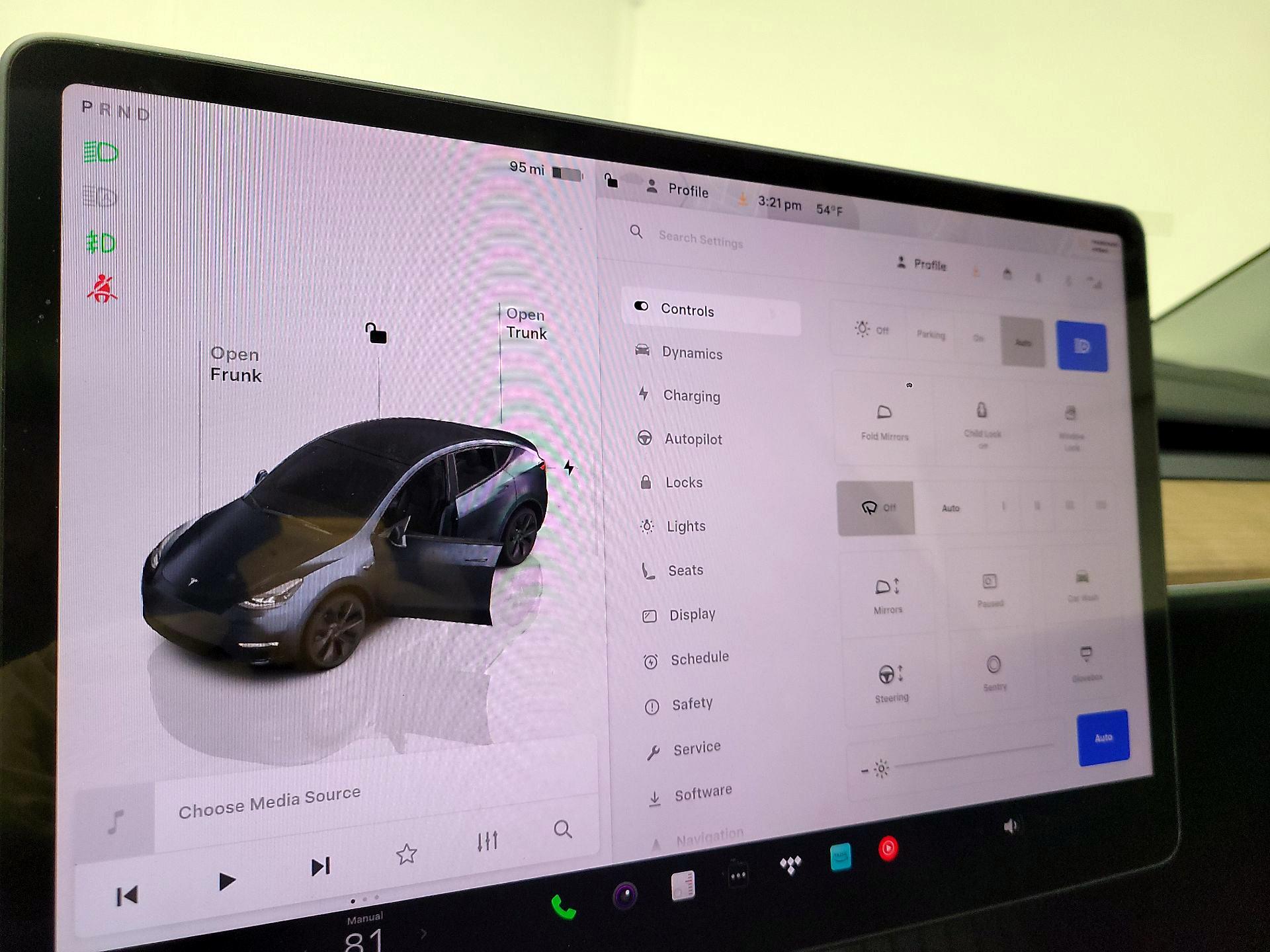 Thumbnail: 2025 Tesla Model Y - 14