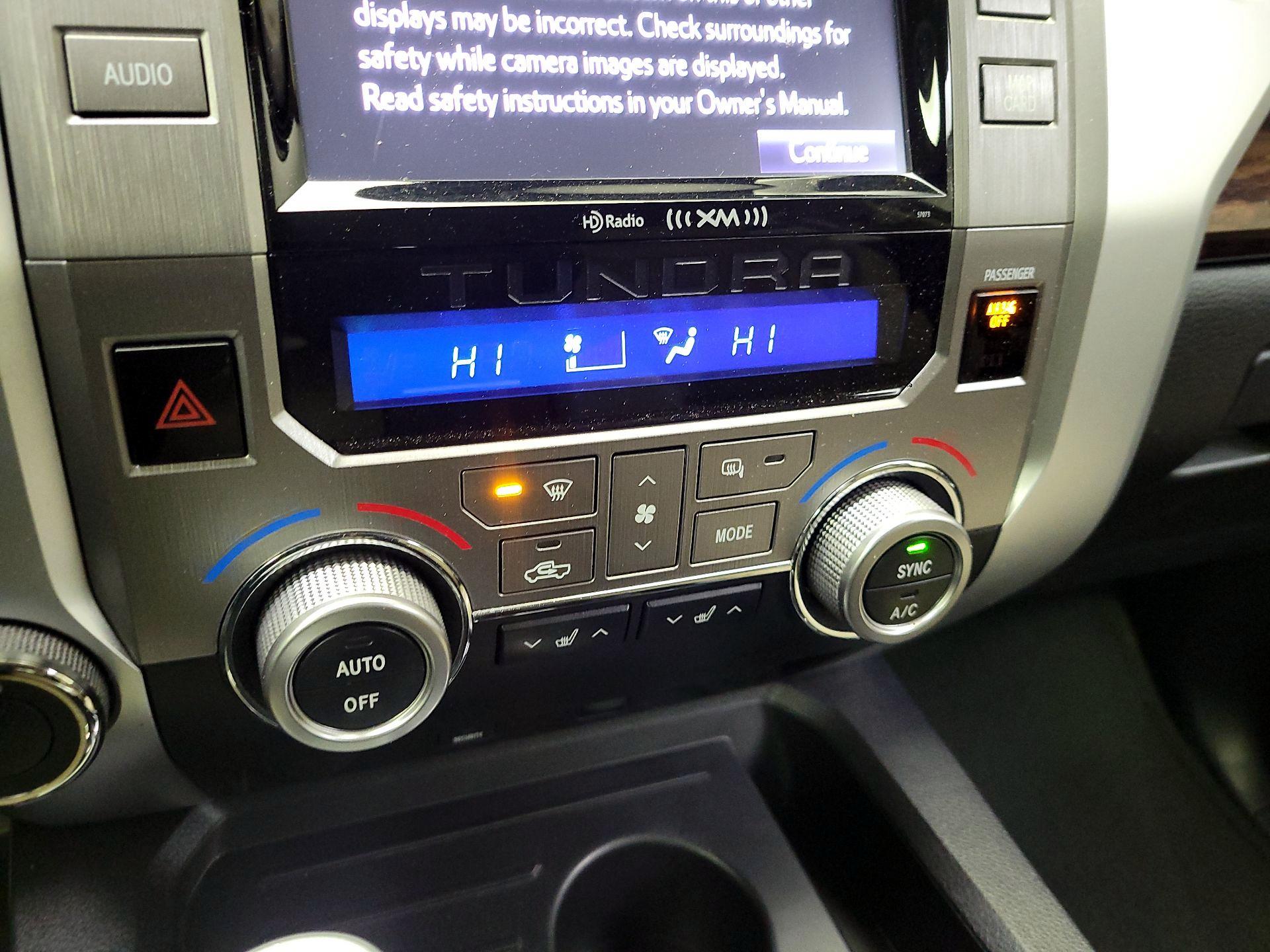 Thumbnail: 2015 Toyota Tundra - 17