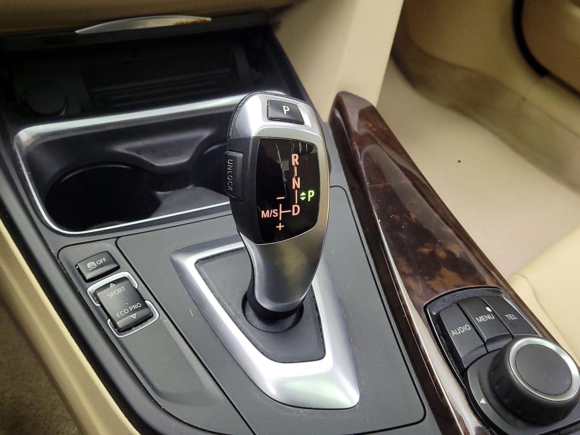 Thumbnail: 2014 BMW 3 Series - 16