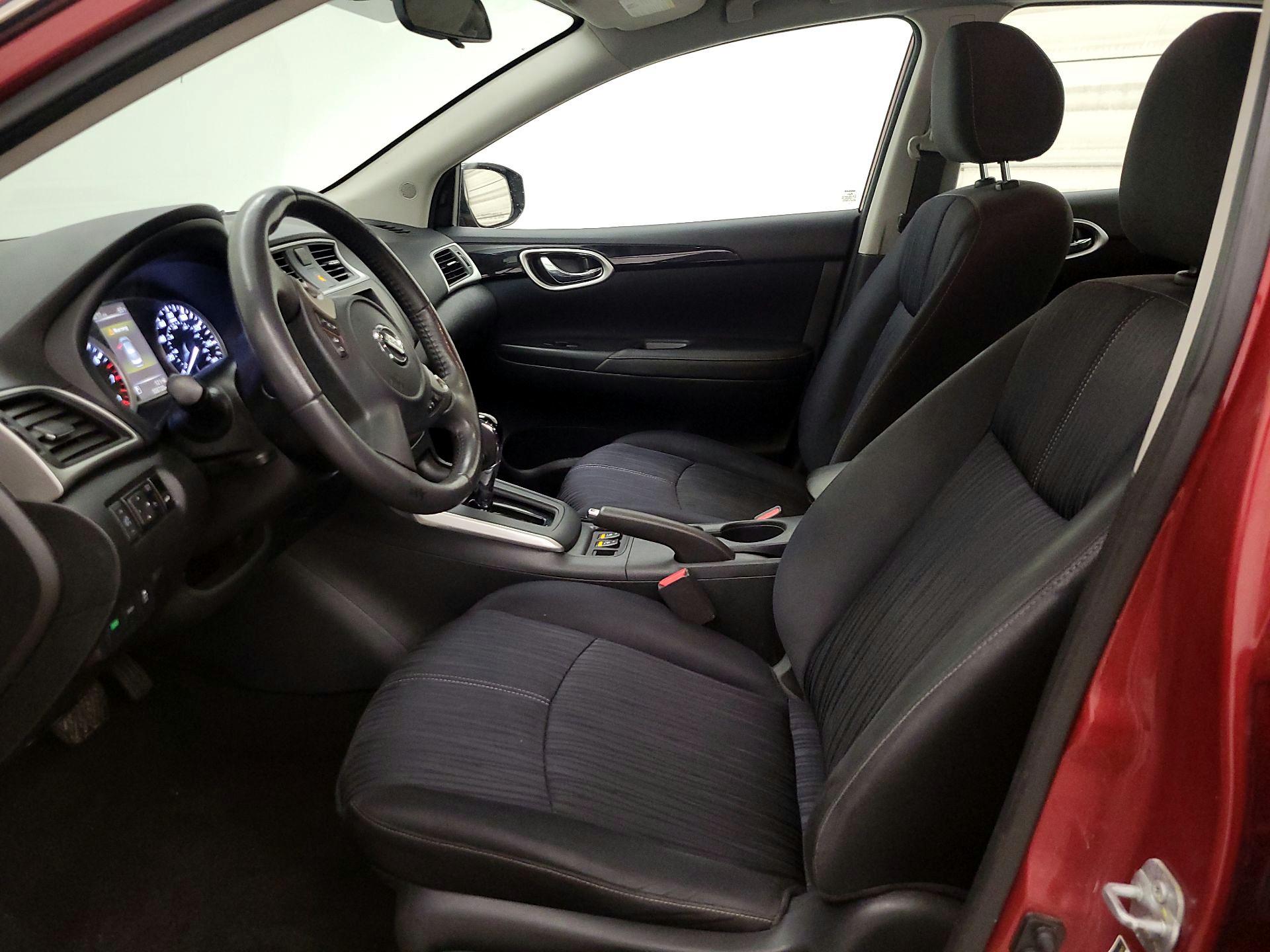 Thumbnail: 2016 Nissan Sentra - 11