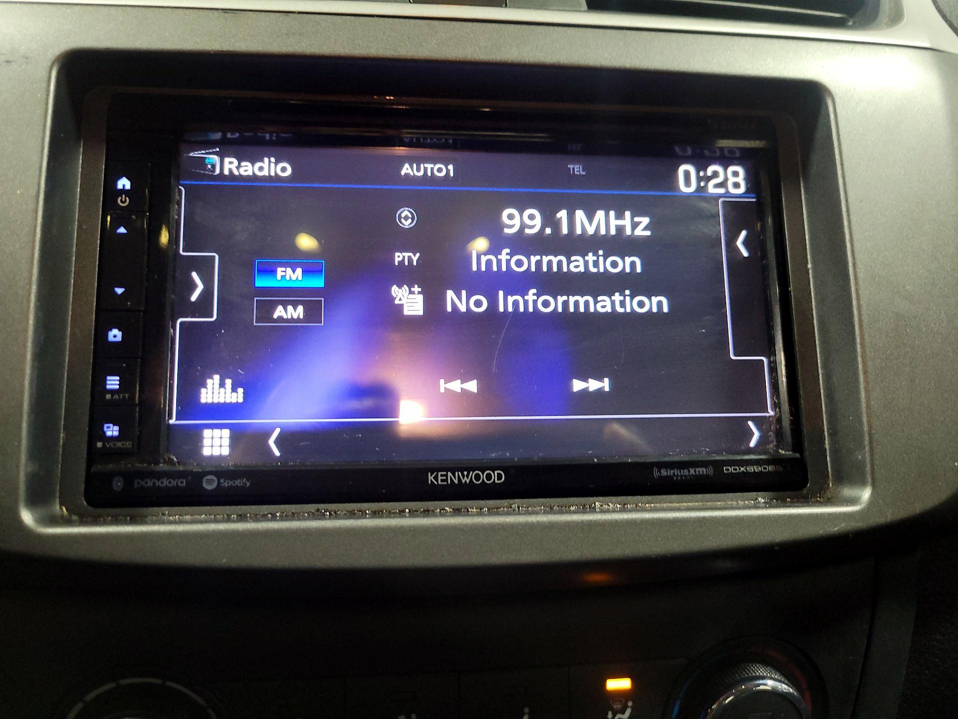 Thumbnail: 2016 Nissan Sentra - 15