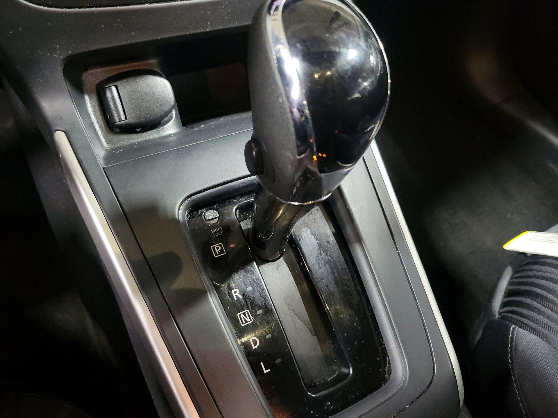 Thumbnail: 2016 Nissan Sentra - 17