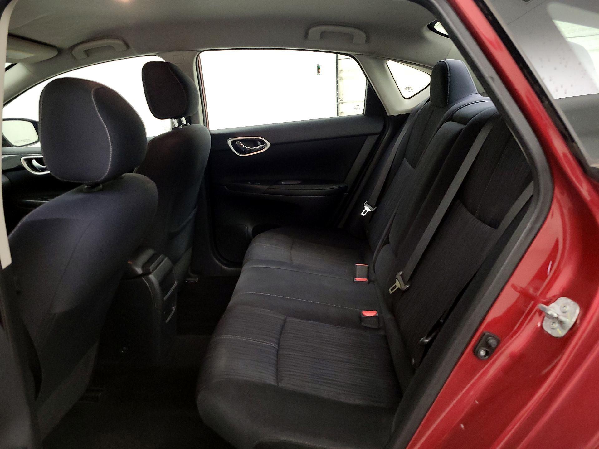 Thumbnail: 2016 Nissan Sentra - 19