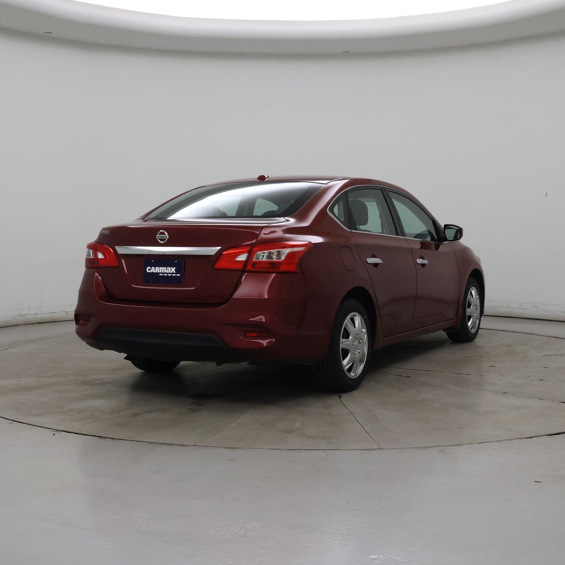 Thumbnail: 2016 Nissan Sentra - 8