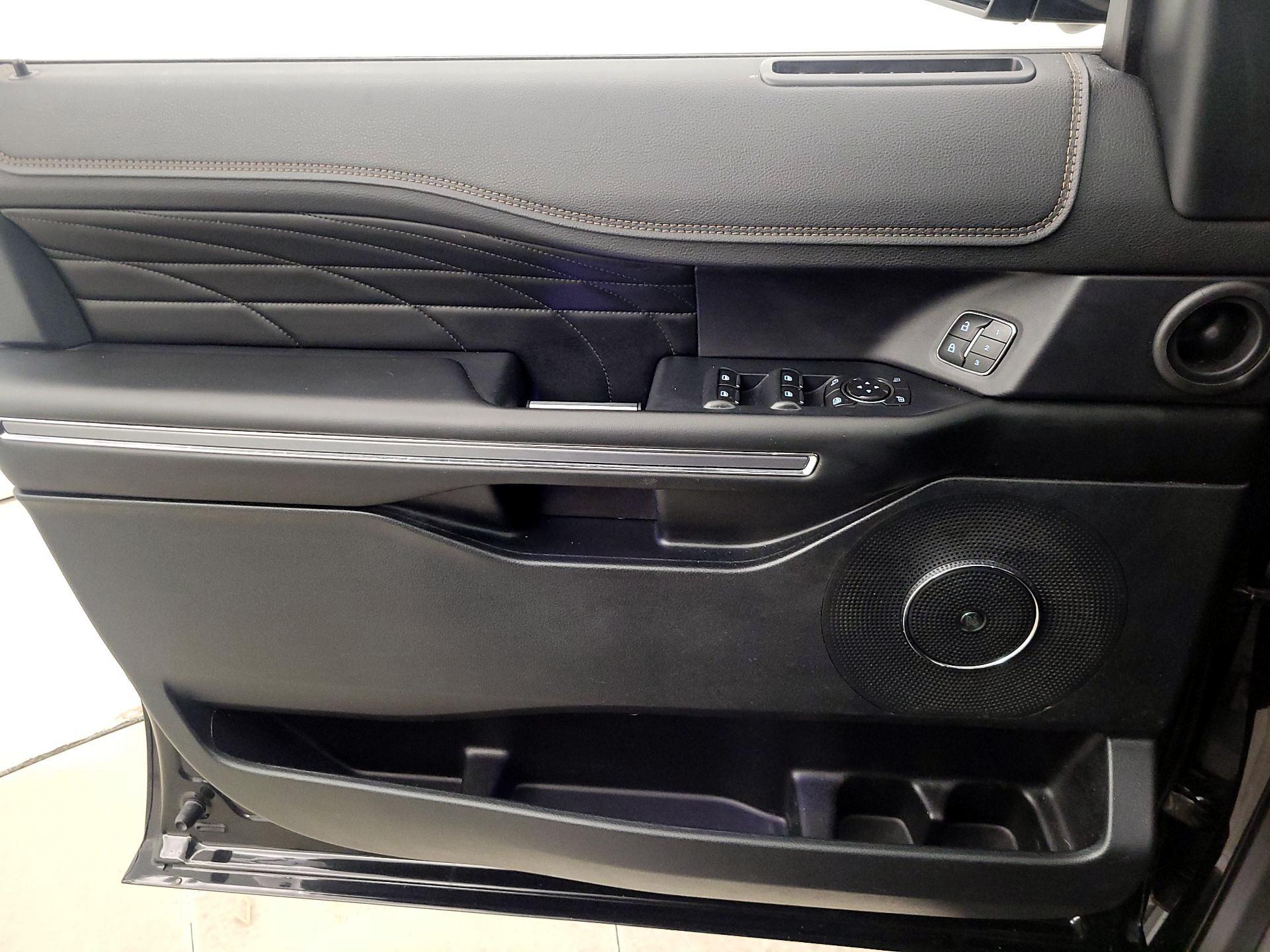 Thumbnail: 2018 Ford Expedition - 12