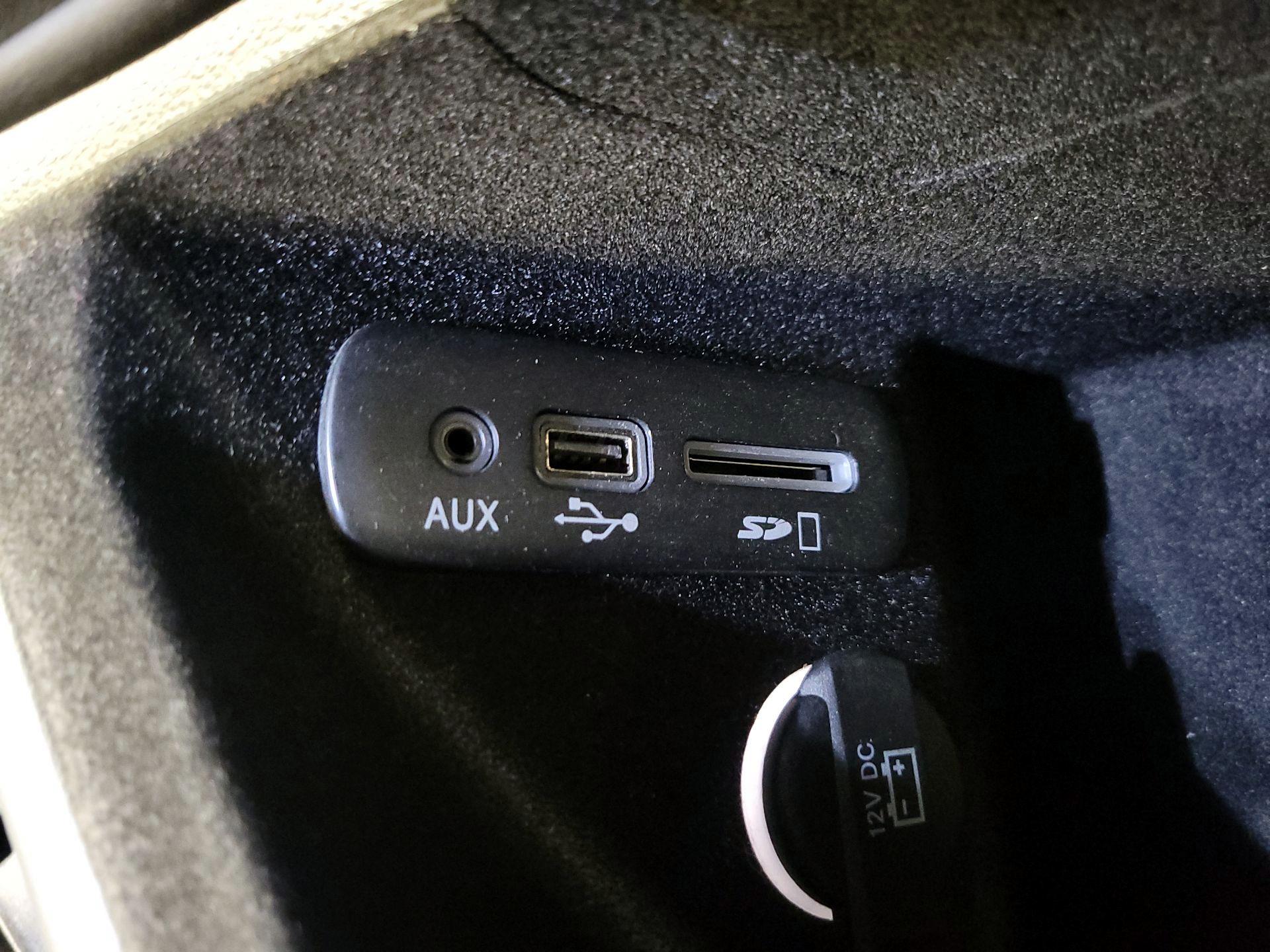 Thumbnail: 2015 Dodge Challenger - 19