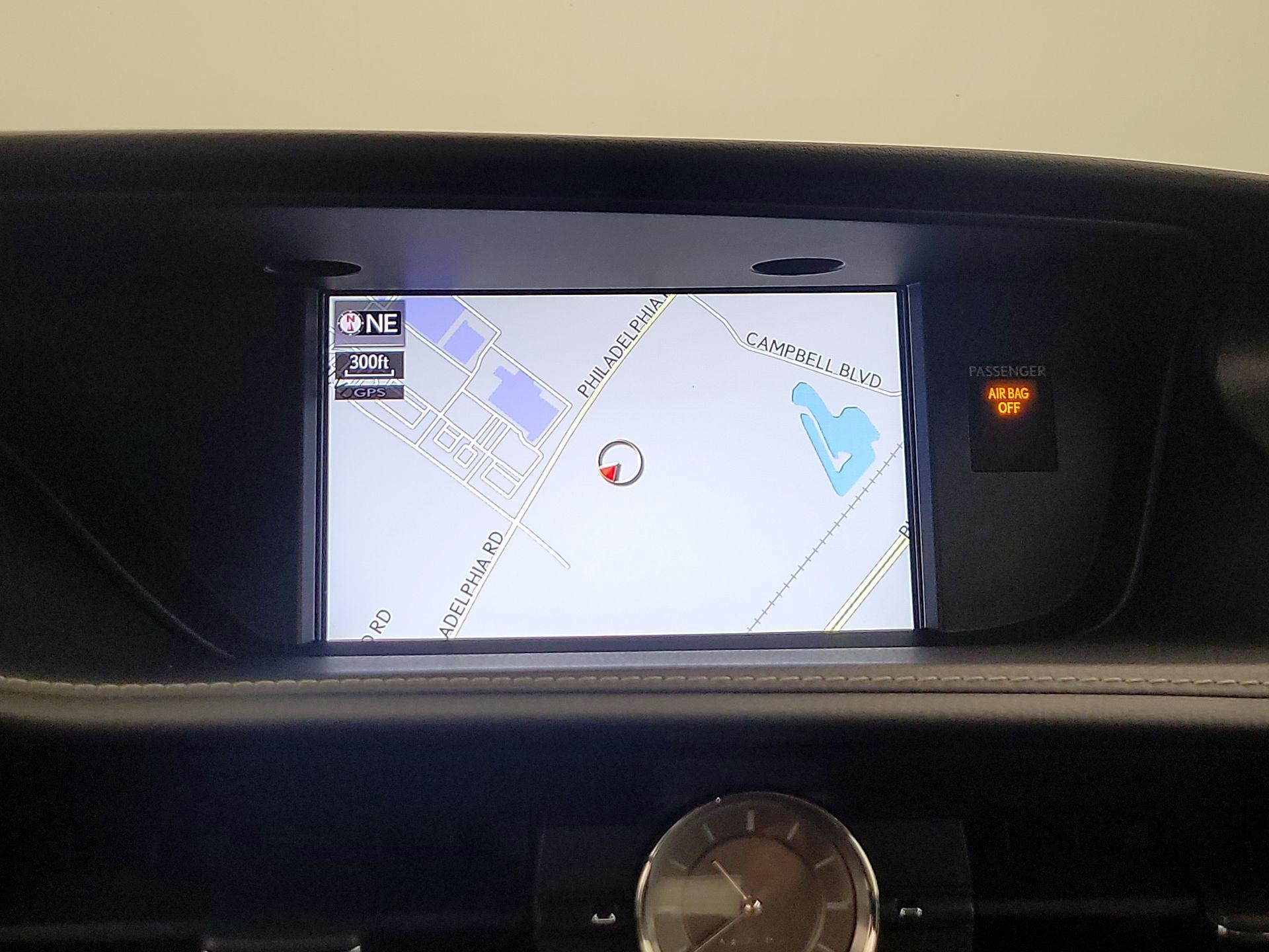 Thumbnail: 2017 Lexus ES - 14