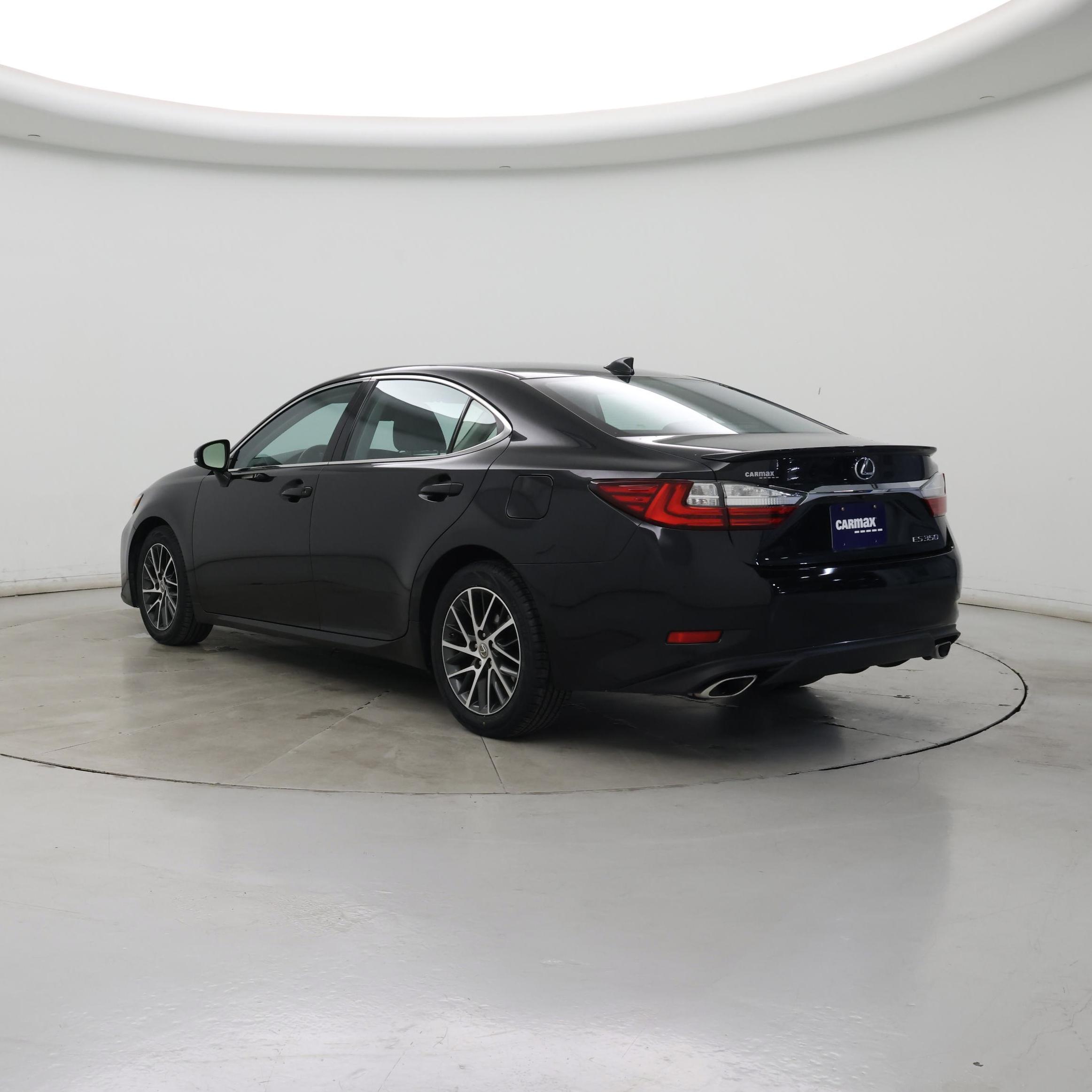 Thumbnail: 2017 Lexus ES - 2