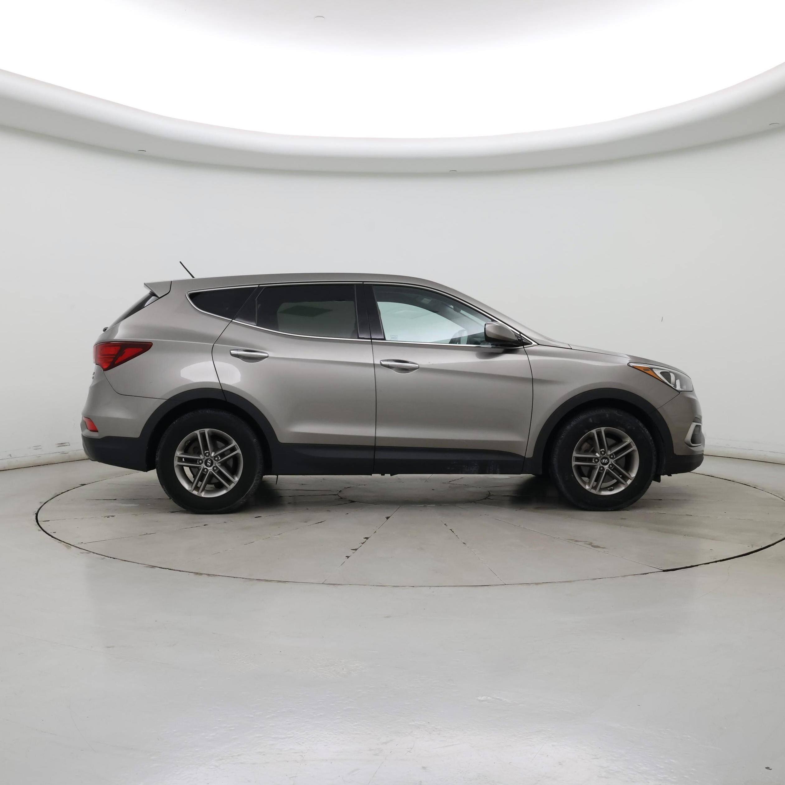 Thumbnail: 2018 Hyundai Santa Fe - 7