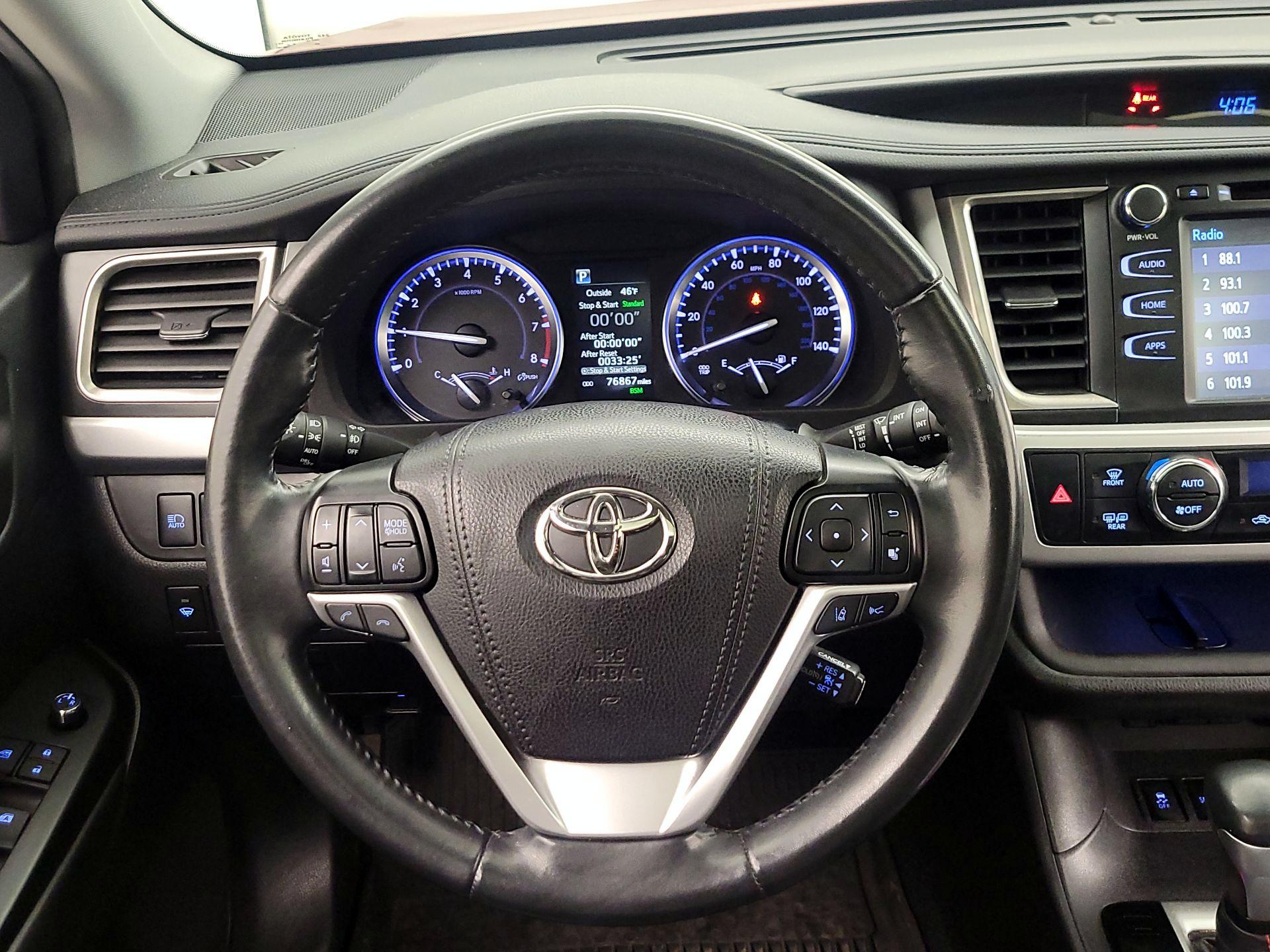 Thumbnail: 2019 Toyota Highlander - 10