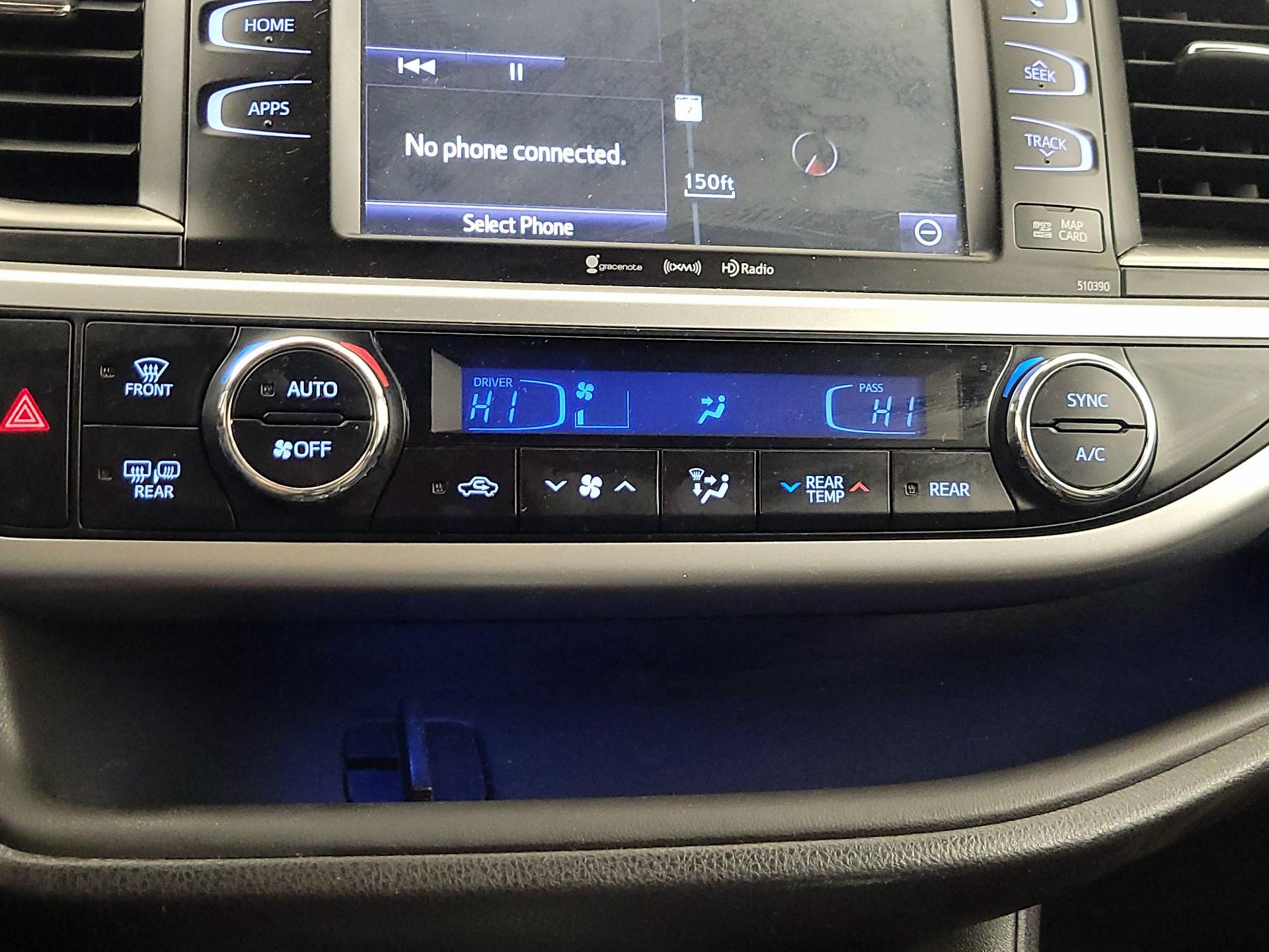 Thumbnail: 2019 Toyota Highlander - 16