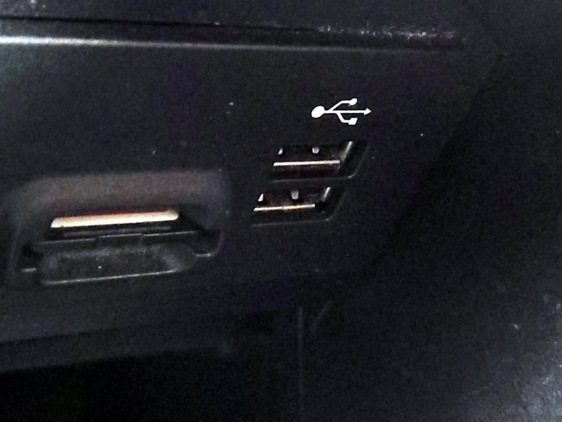 Thumbnail: 2014 Ford C-Max - 18