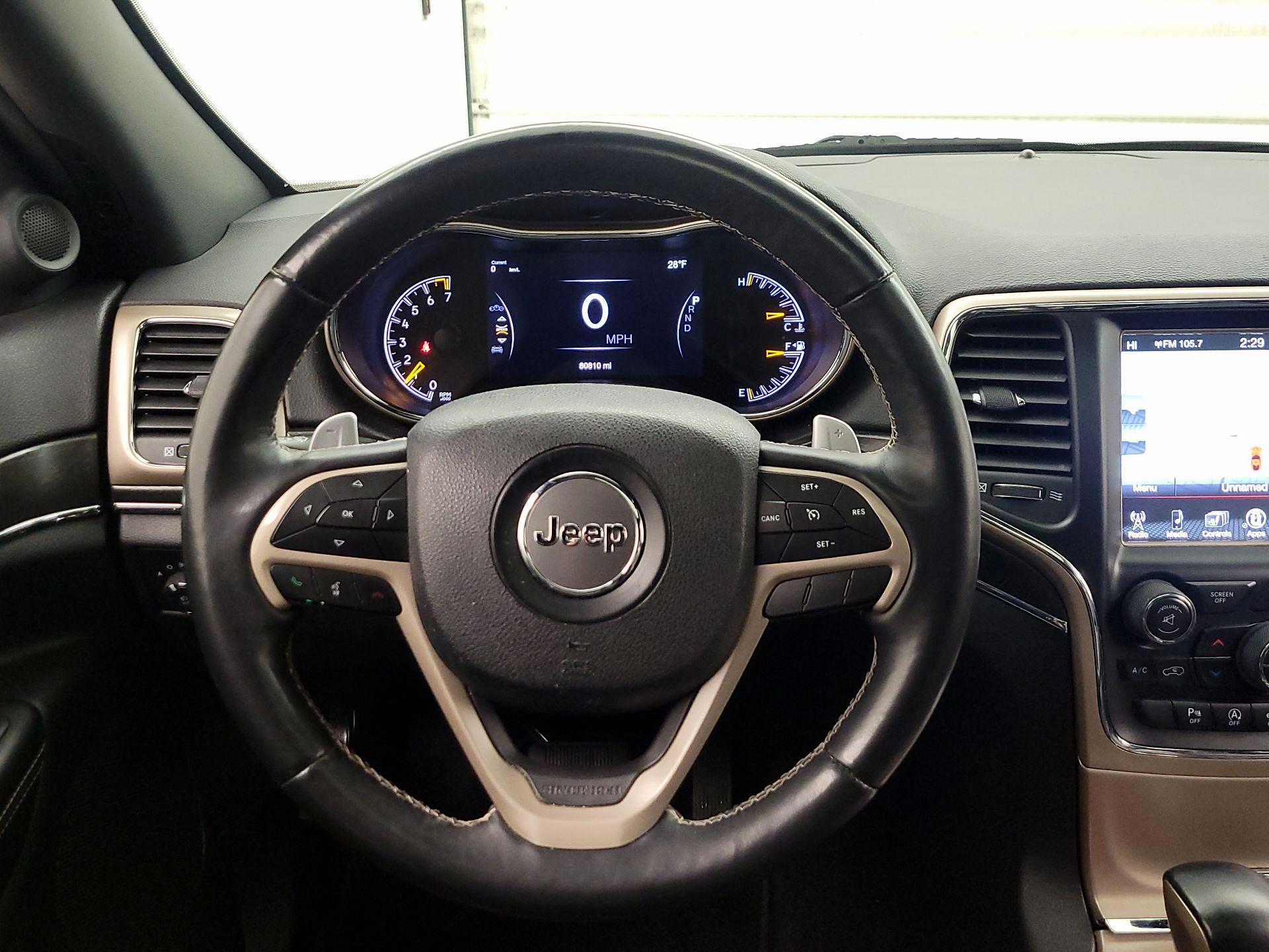 Thumbnail: 2017 Jeep Grand Cherokee - 10