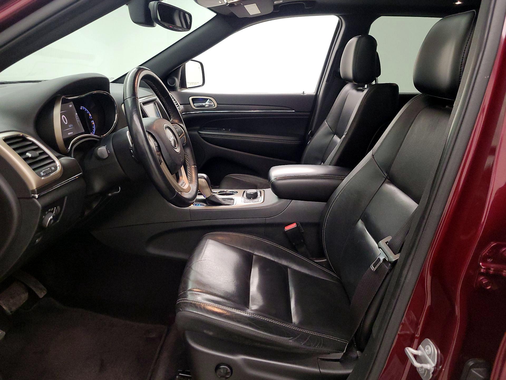 Thumbnail: 2017 Jeep Grand Cherokee - 11