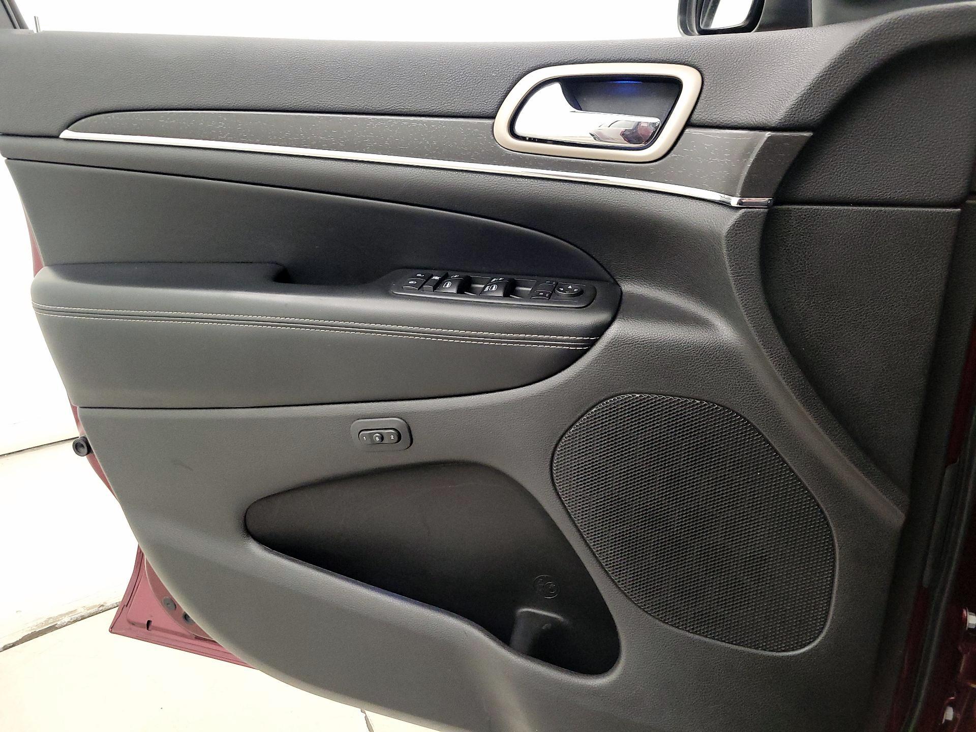 Thumbnail: 2017 Jeep Grand Cherokee - 12