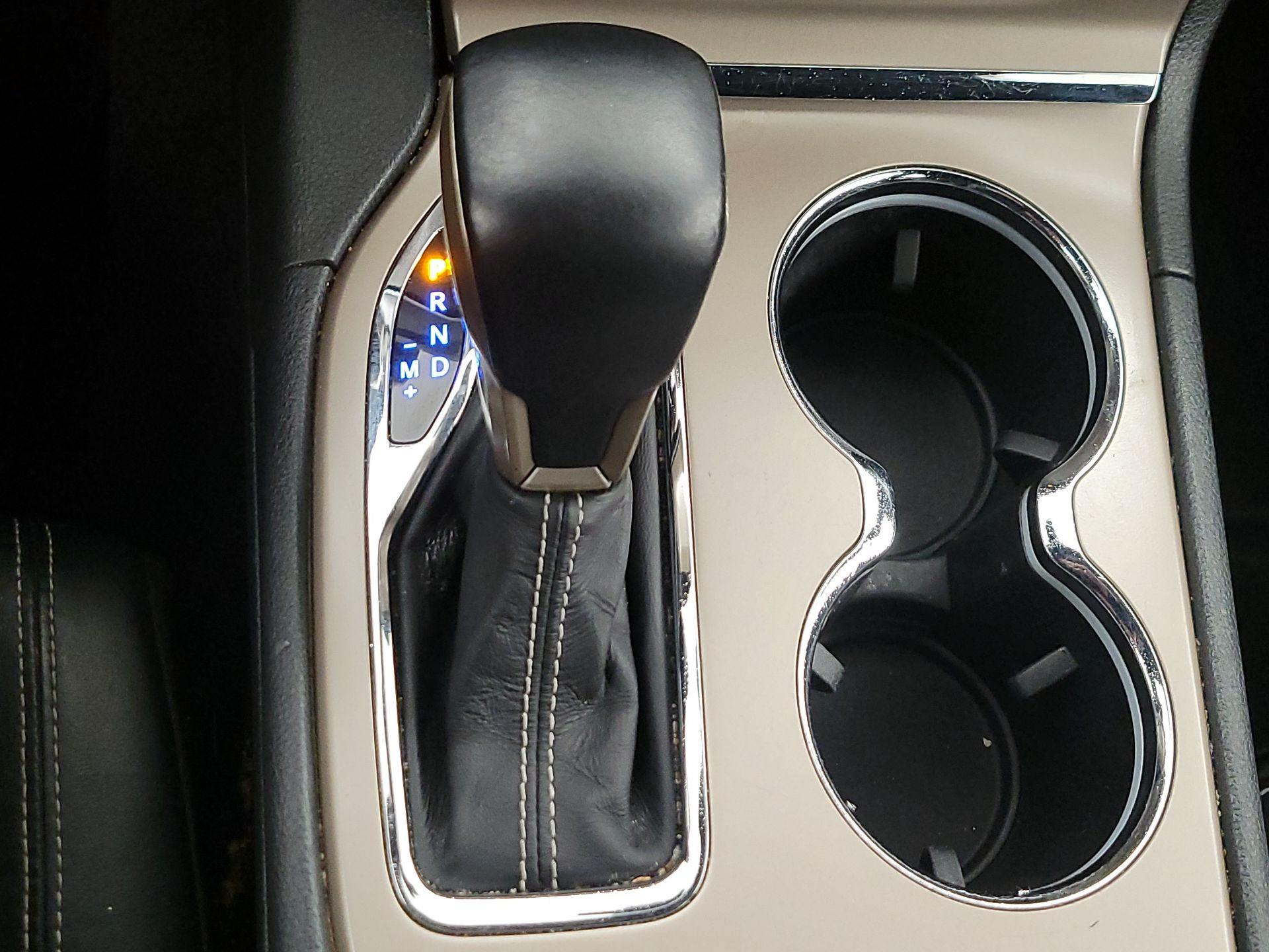 Thumbnail: 2017 Jeep Grand Cherokee - 18