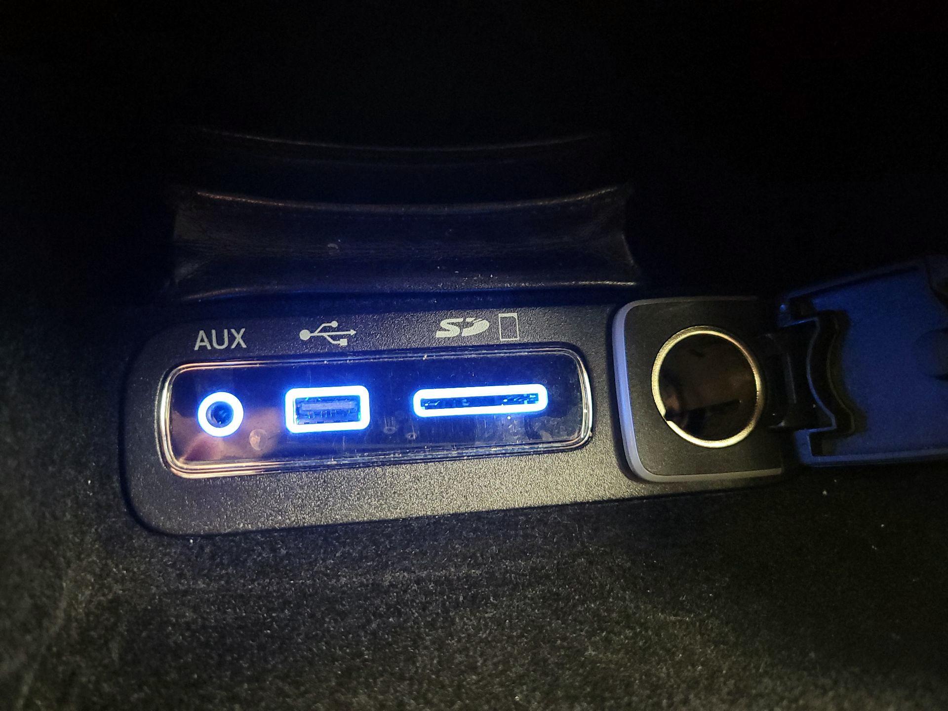 Thumbnail: 2017 Jeep Grand Cherokee - 19