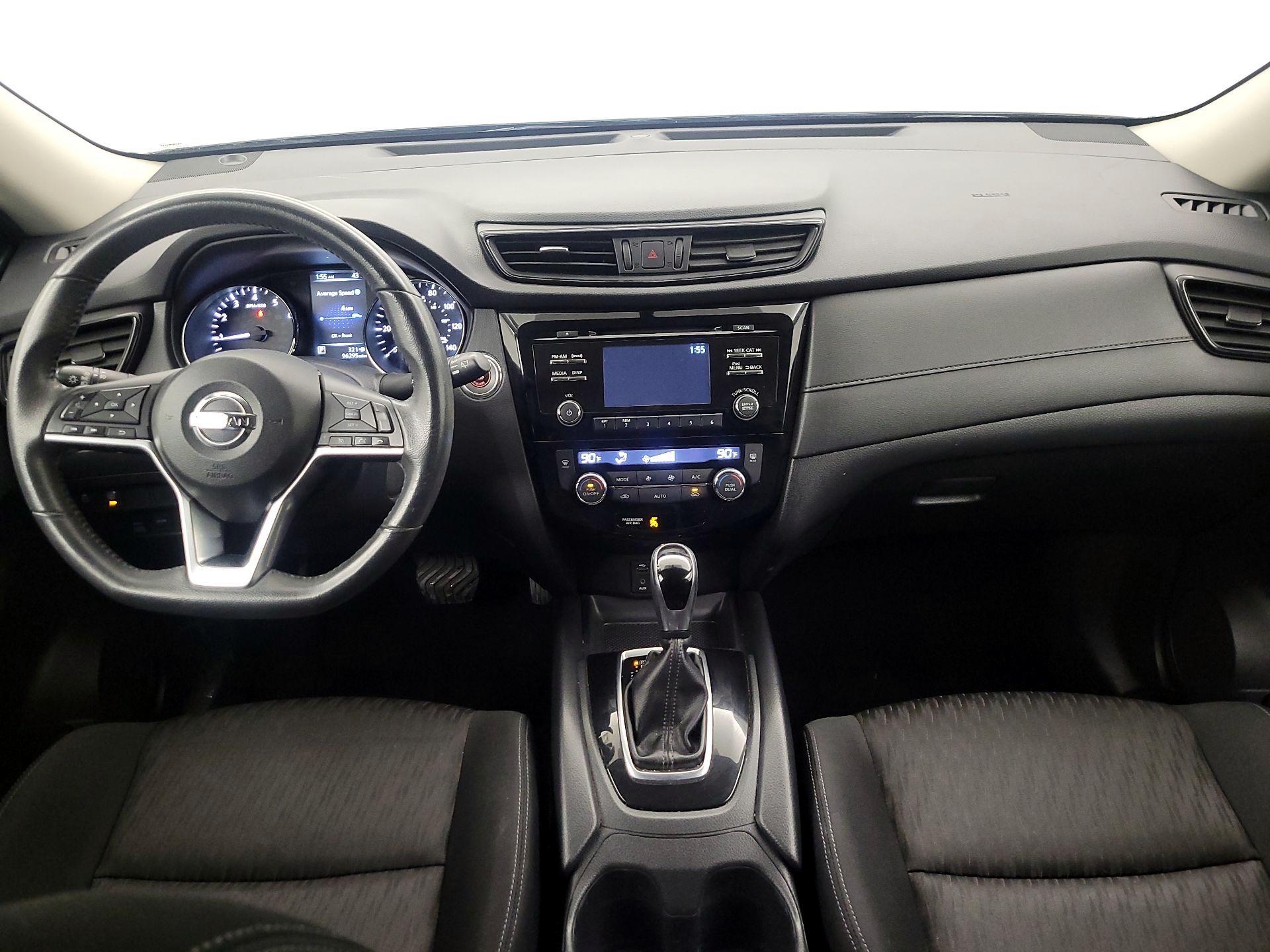 Thumbnail: 2017 Nissan Rogue - 9