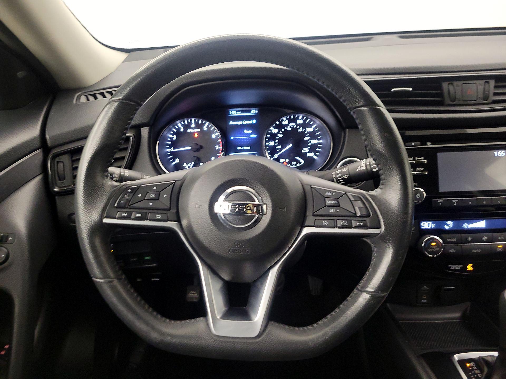 Thumbnail: 2017 Nissan Rogue - 10