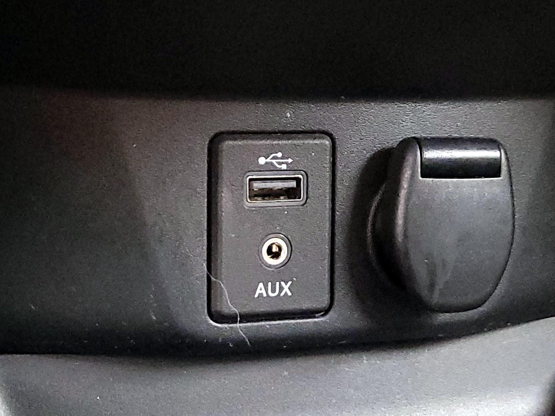 Thumbnail: 2017 Nissan Rogue - 18