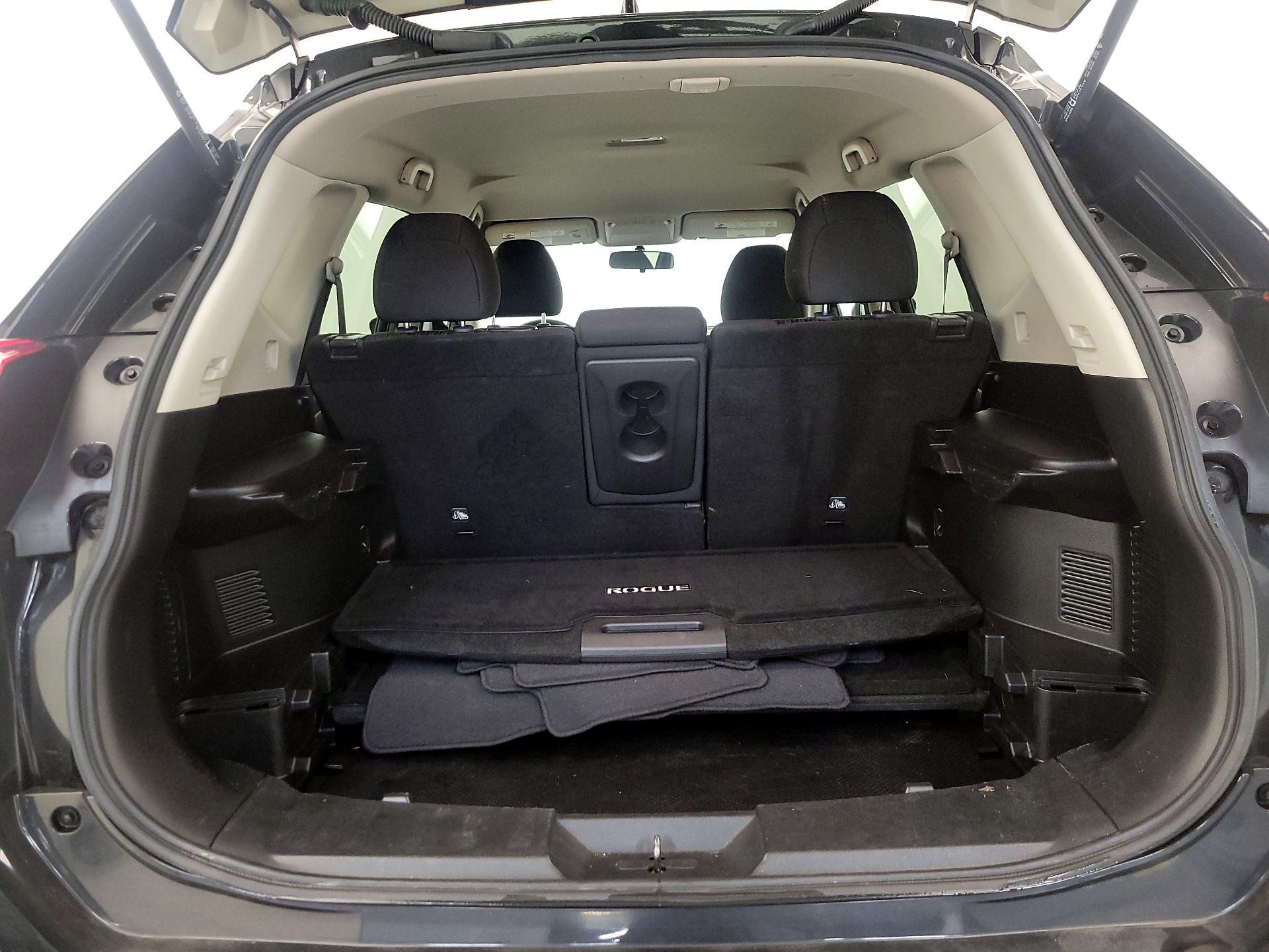 Thumbnail: 2017 Nissan Rogue - 20