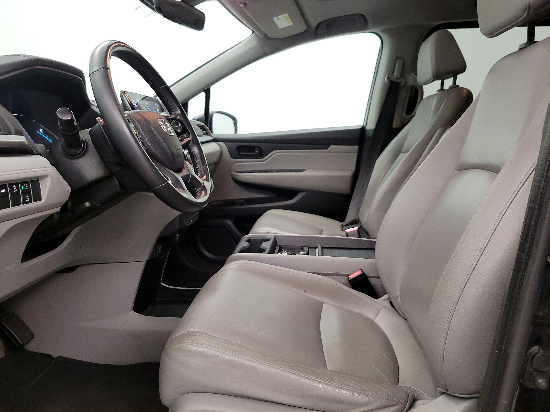 Thumbnail: 2018 Honda Odyssey - 11